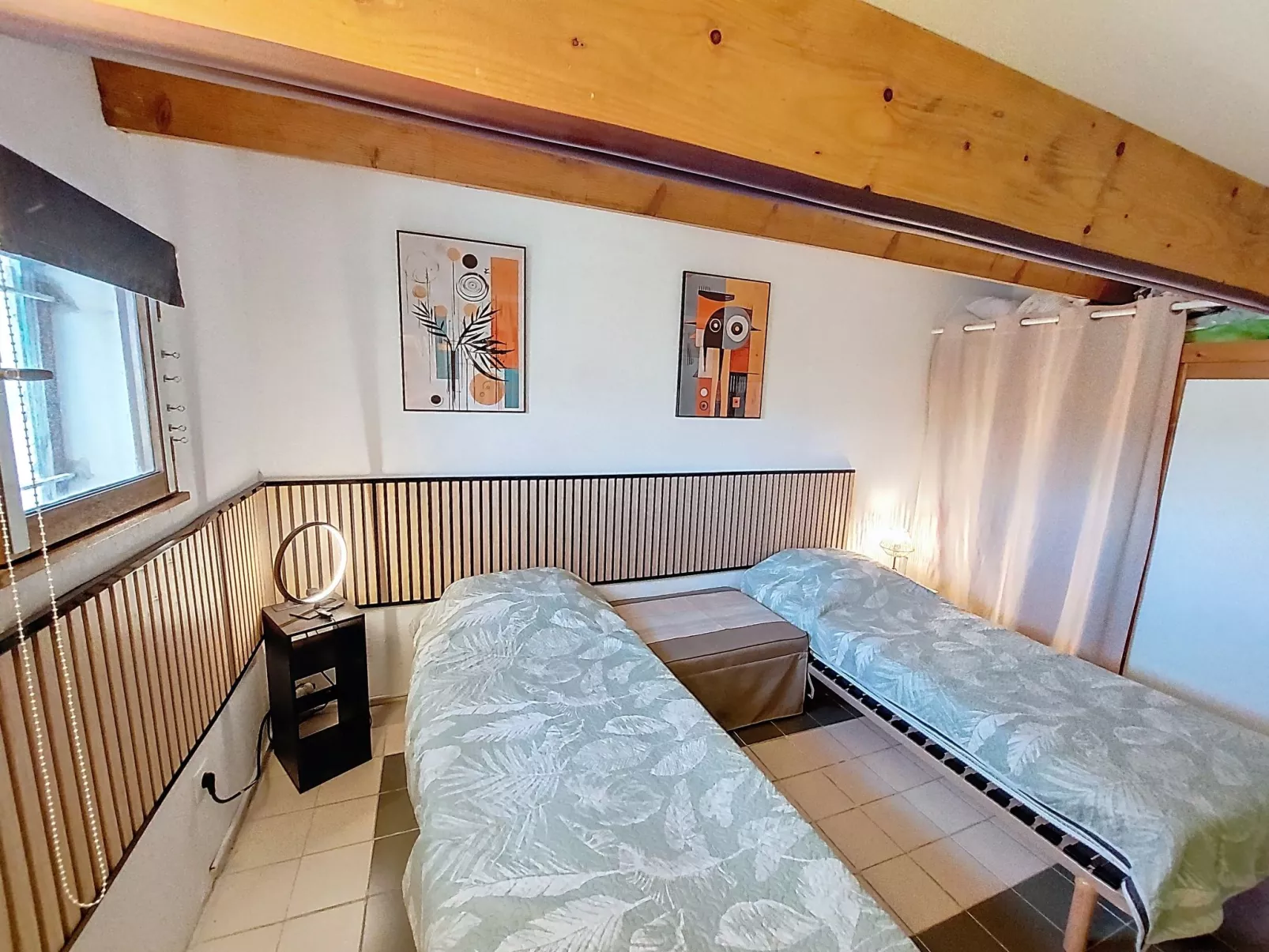 Les Ondines 1 - Drinnen