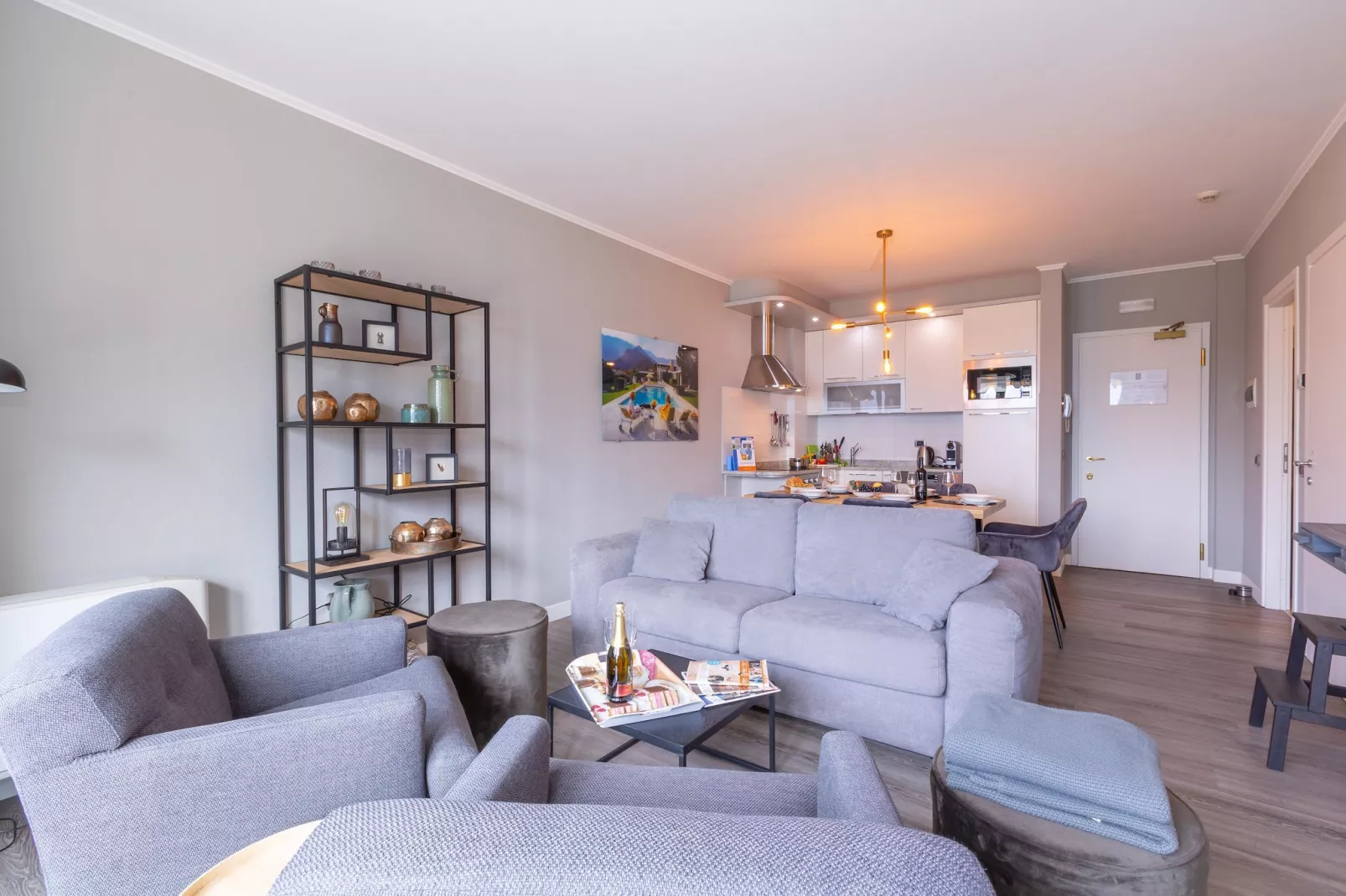 RESIDENCE PORTO LETIZIA - PALACE-2ROOM APT 6 PAX LAKE VIEW DELUXE 8210 - P2LD6 - Living room