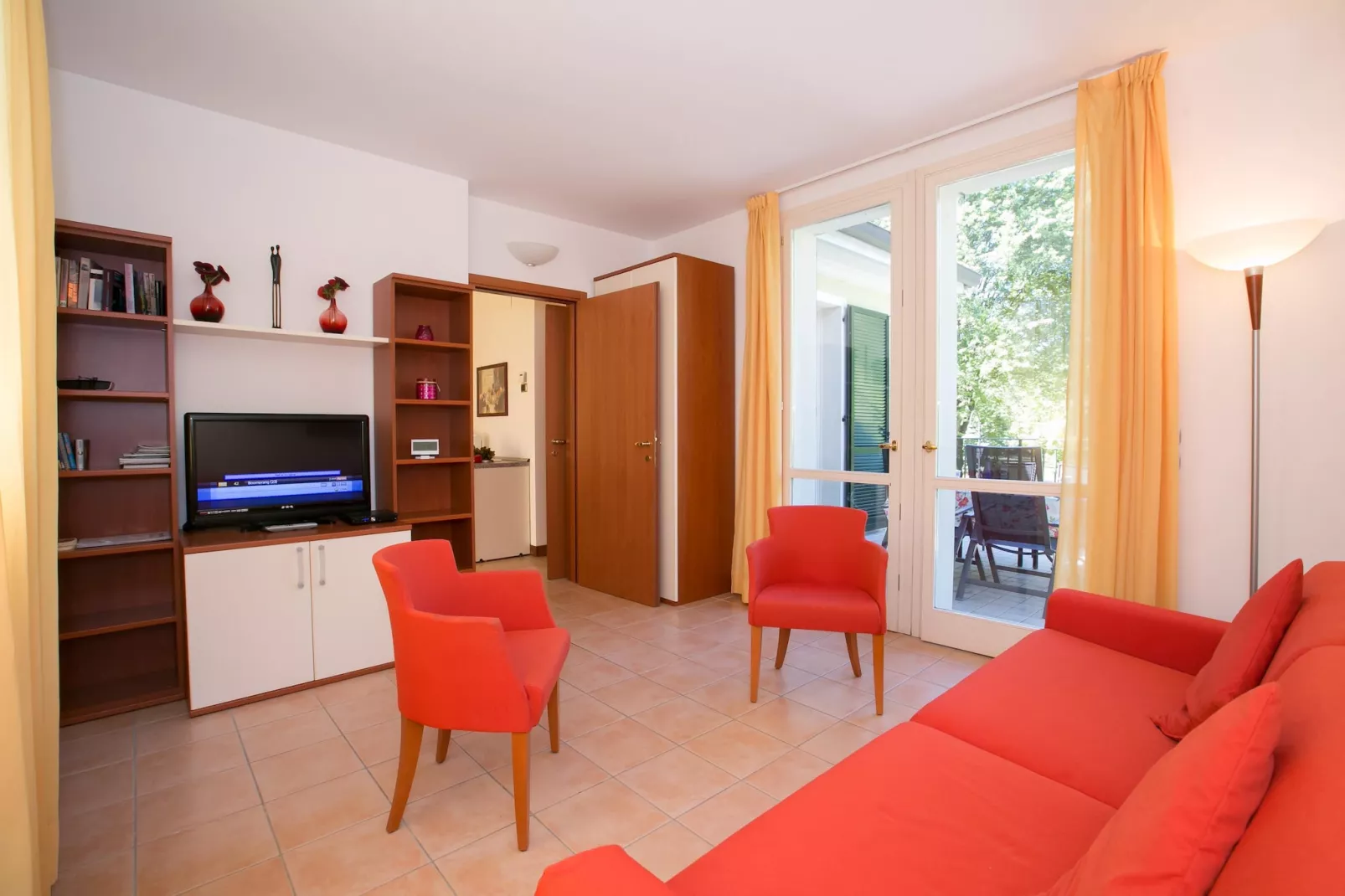 RESIDENCE PORTO LETIZIA - VILLAS-BILOCALE 4 PAX VISTA LAGO PLUS 8215 - V1LP4 - Living room