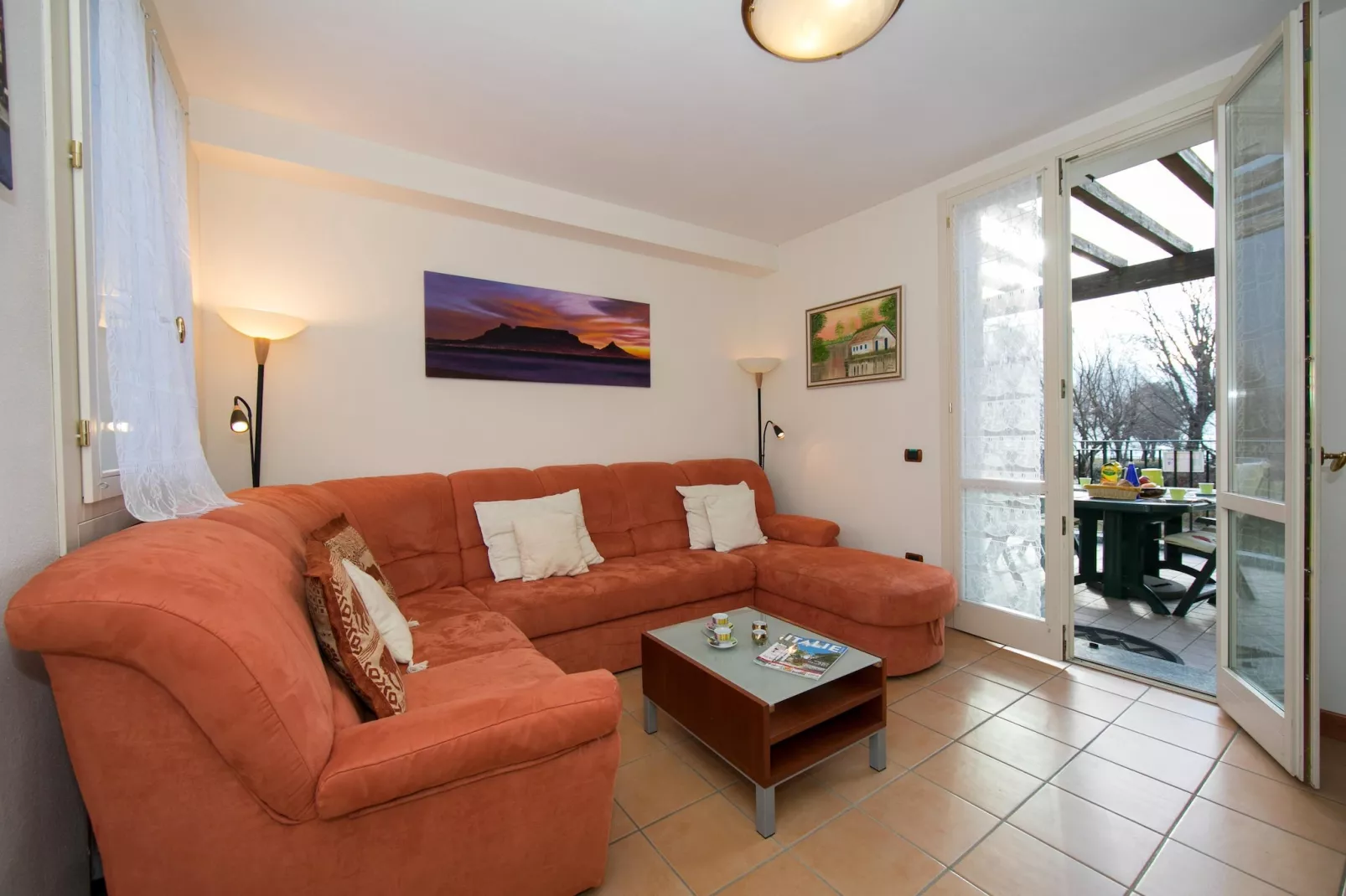 RESIDENCE PORTO LETIZIA - VILLAS-BILOCALE 4 PAX VISTA LAGO PLUS 8215 - V1LP4 - Wohnzimmer