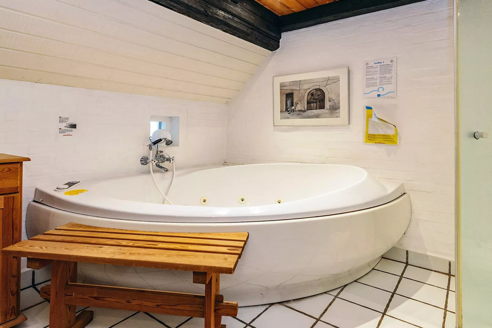 4 Personen Ferienhaus in Asaa-Wellnessbereich