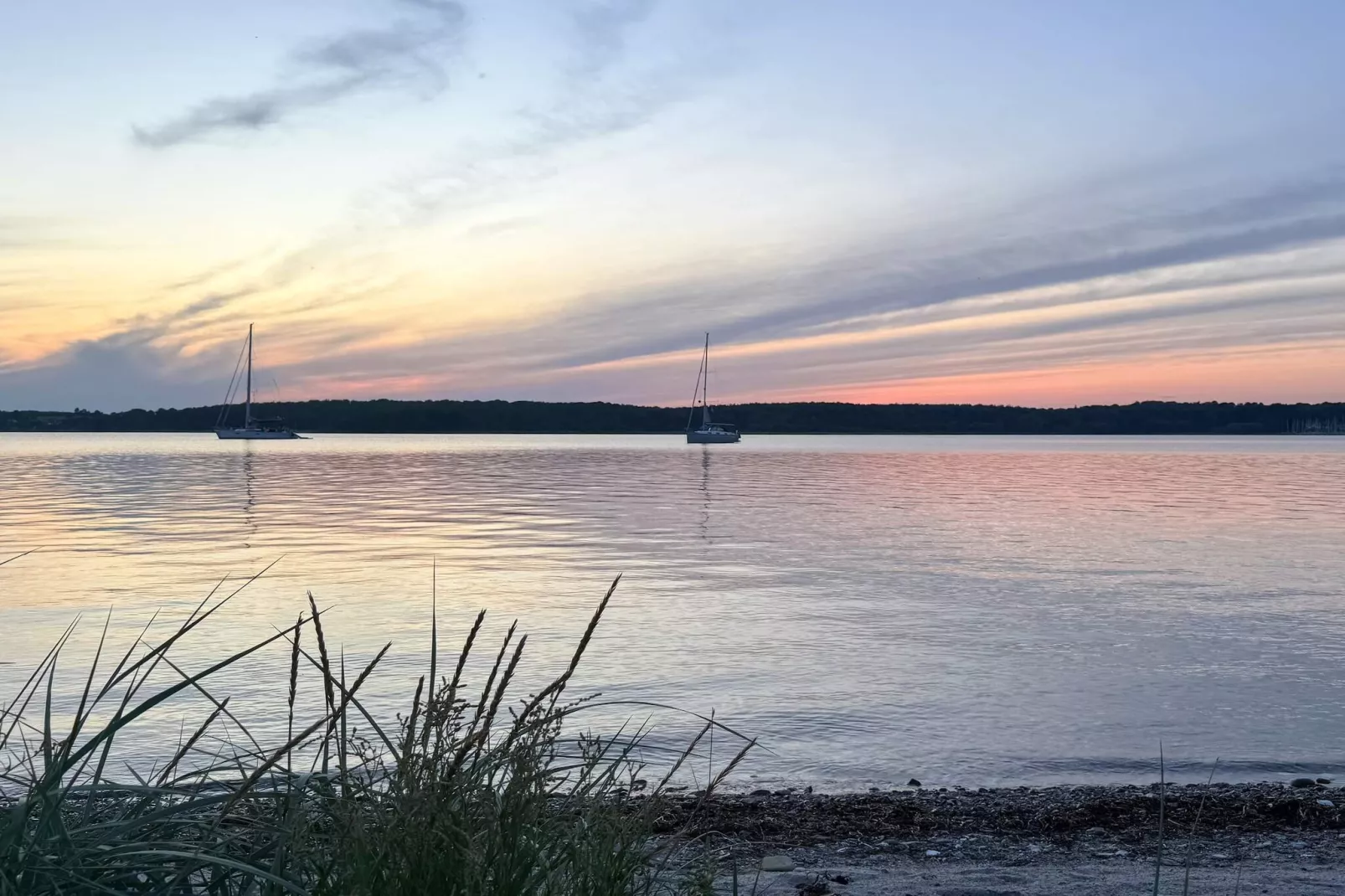 Seaside Bliss with Sauna - By Traum Ferienwohnungen-Water view