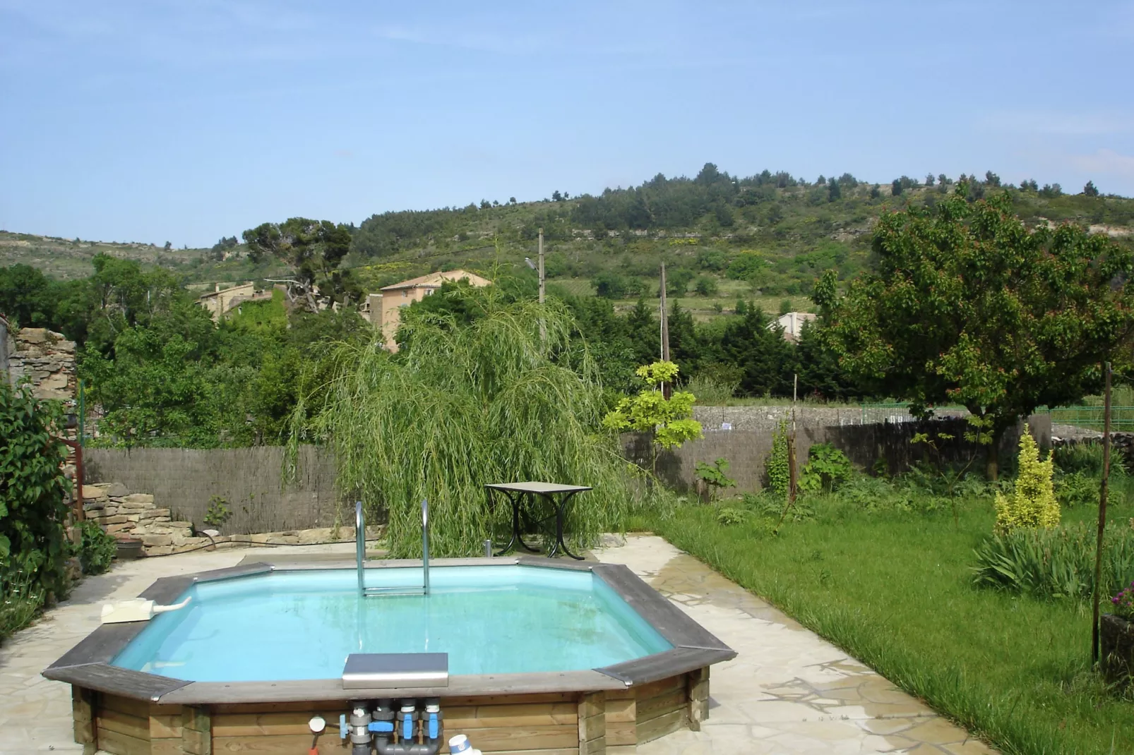 VILLA - FELINES MINERVOIS-Vue d'été