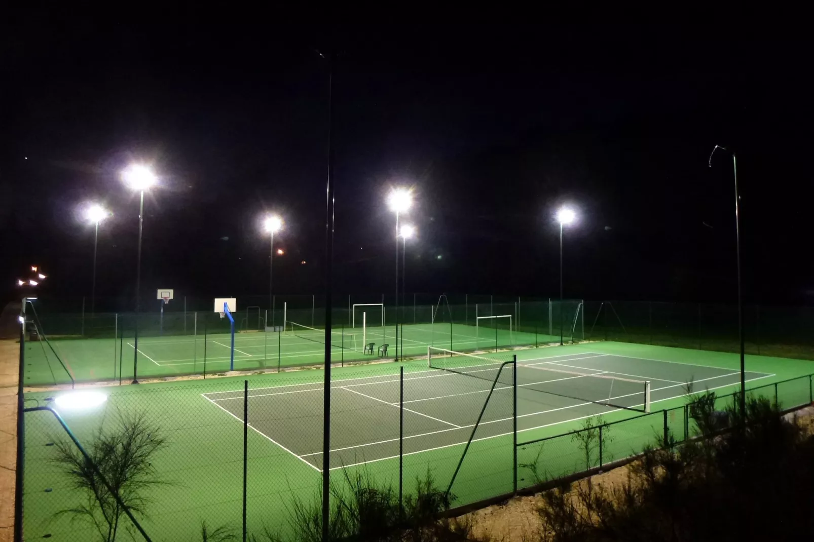 Domaine de Gavaudun - Gite La Chatière-Park facilities