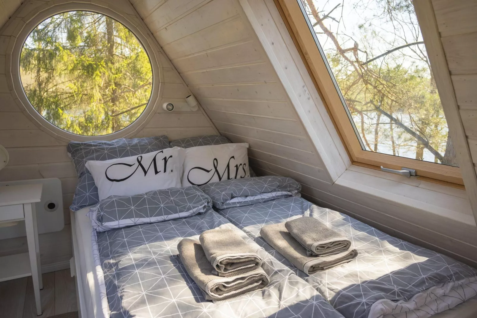 Dom w Starych Czaplach z domkiem na drzewie-Bedroom