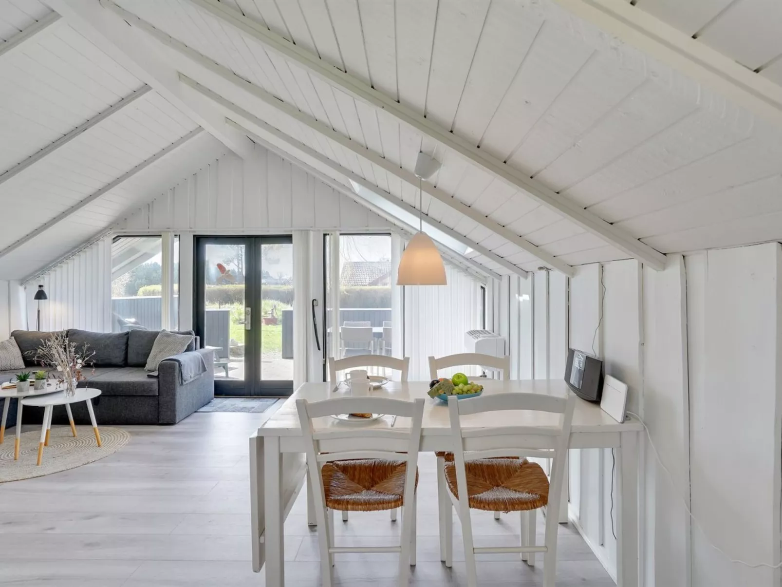 "Roderich" - 400m from the sea-Dedans