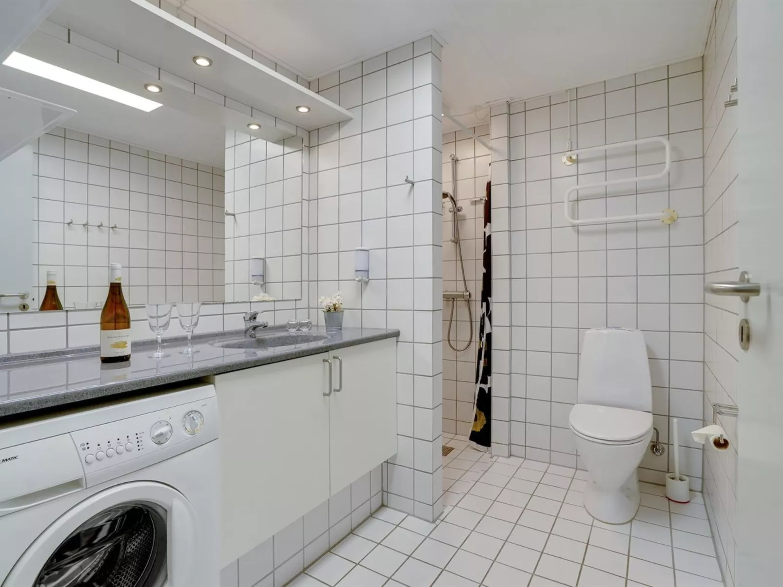 "Shana" - 800m from the sea-Drinnen