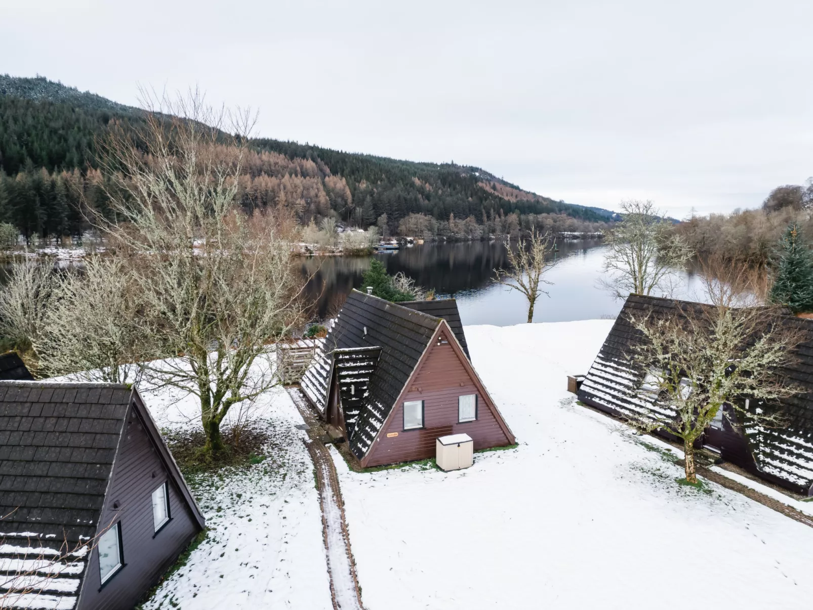 Lothlorien Lodge 4-Outside
