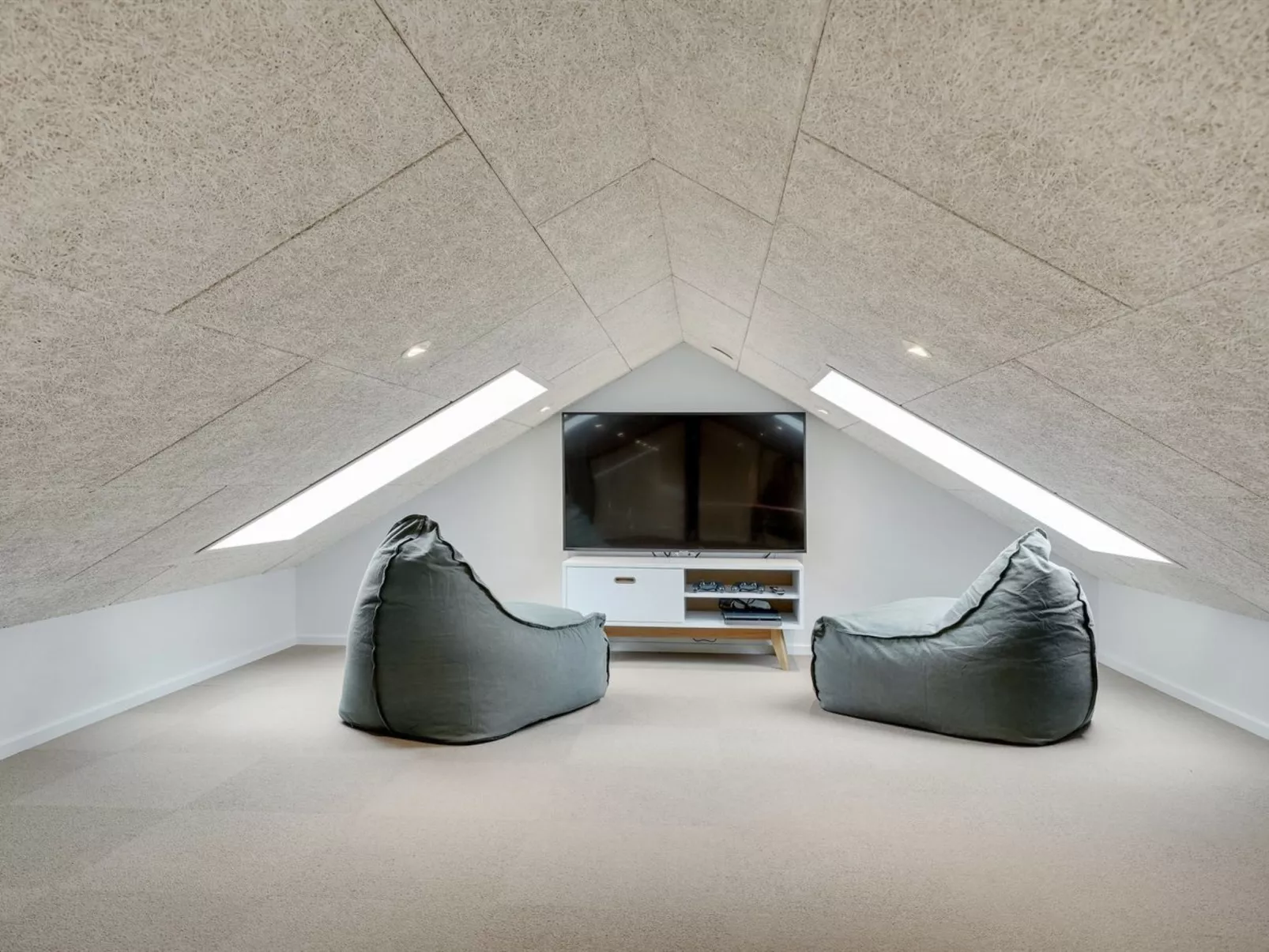 "Menja" - 1.4km from the sea-Inside