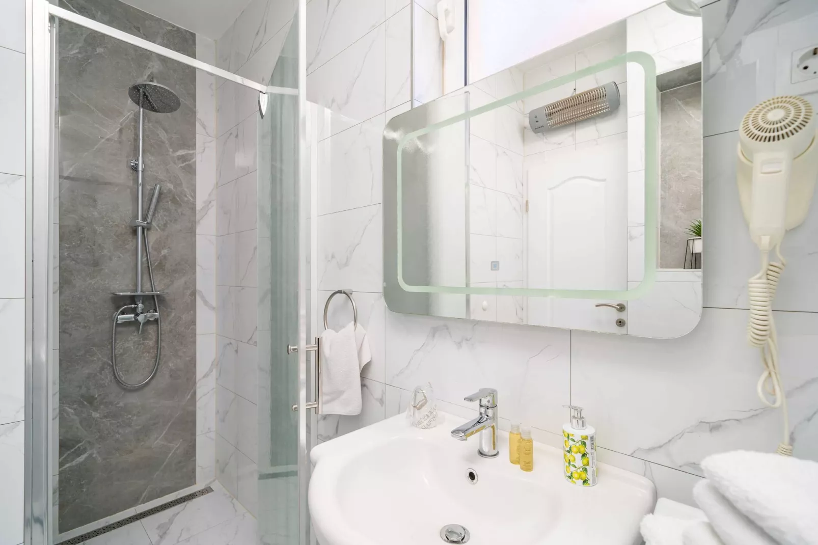 Apartments Senjo - One Bedroom Apartment with Balcony and Sea View (4 adults) (Apartman 3)-Bathroom