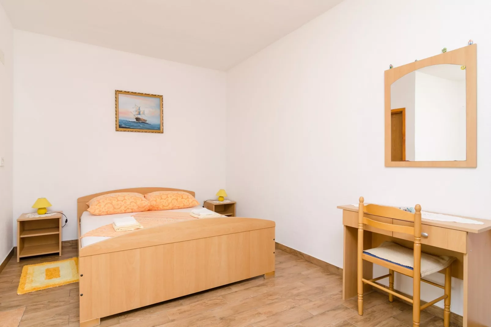 Apartments Skurla - Studio Apartment with Terrace (A1 žuti )-Chambre