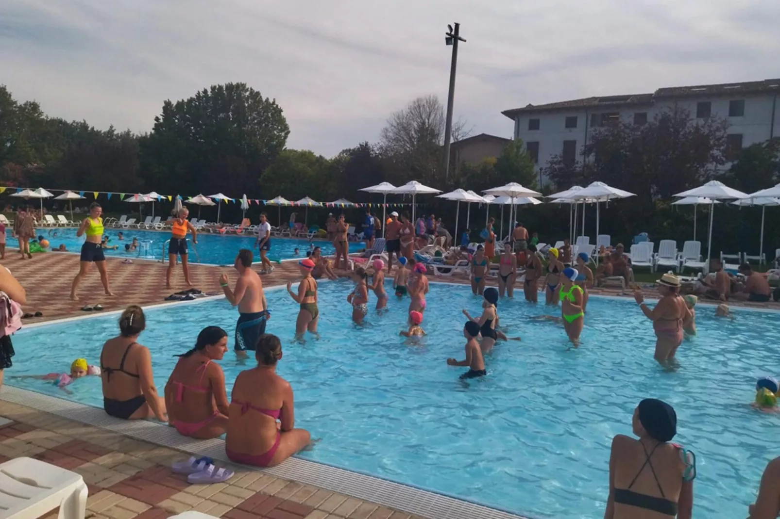 Caravanpark San Benedetto Camping Relais Peschiera / MH Borgo-Swimming pool