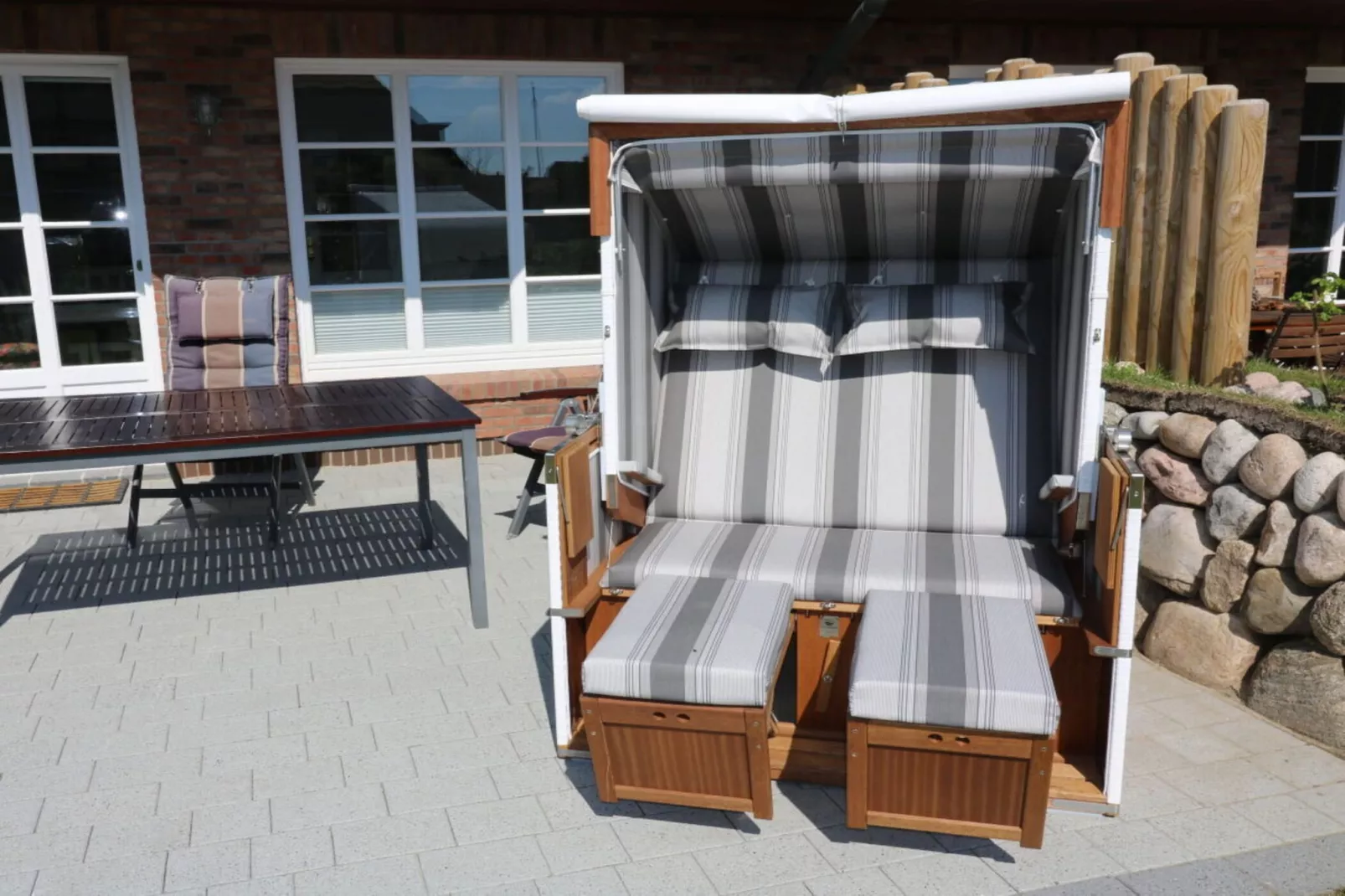 49469-Terrace balcony