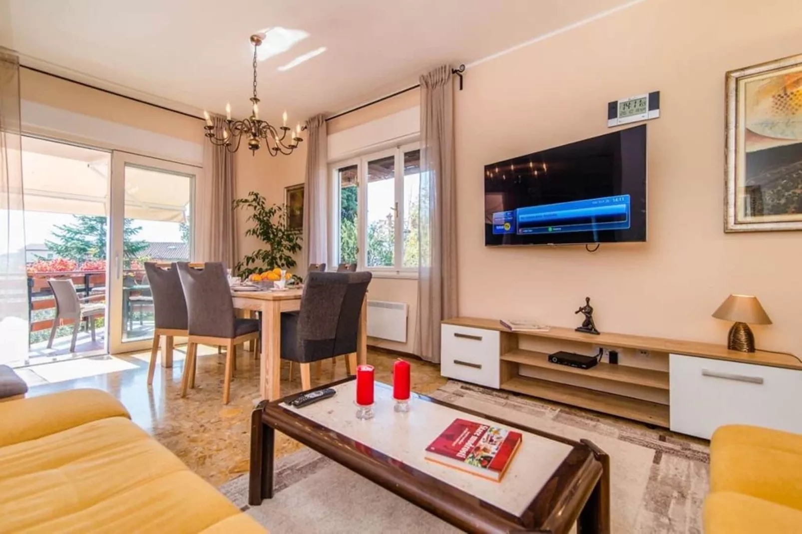 Villa Amalija - Apartment Amy with Sea View-Living room