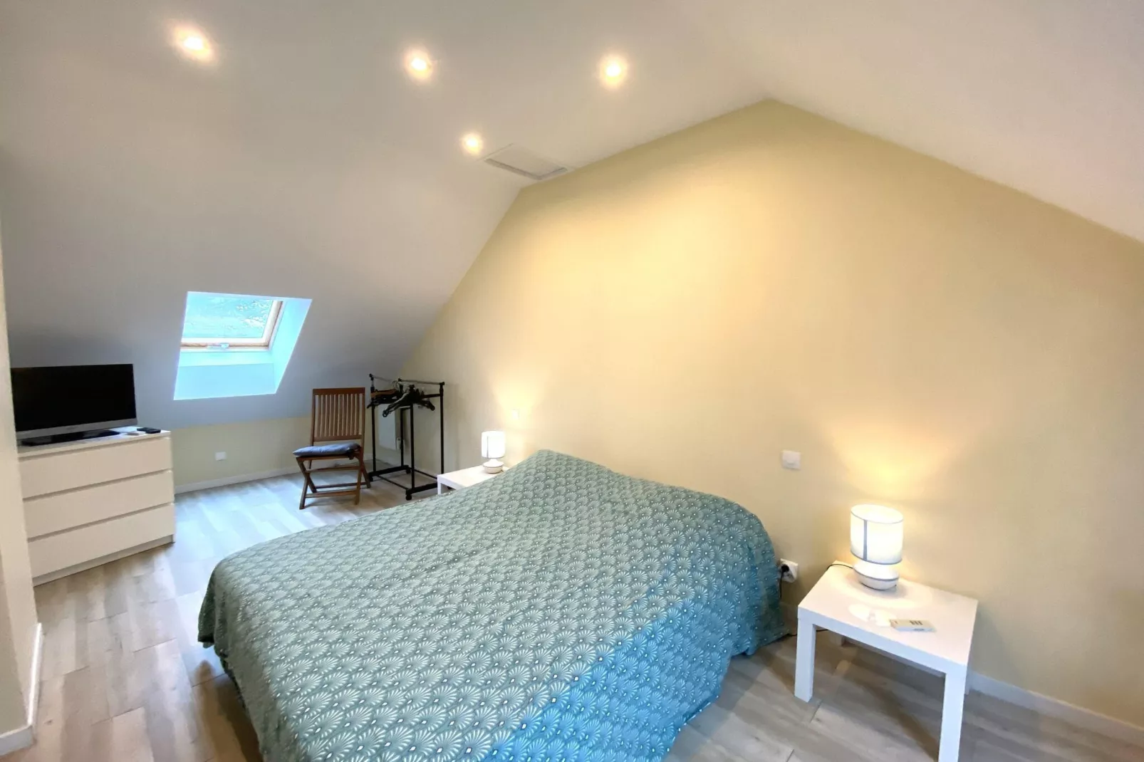 Maison de vacances 200 m mer St Pair sur Mer-Bedroom