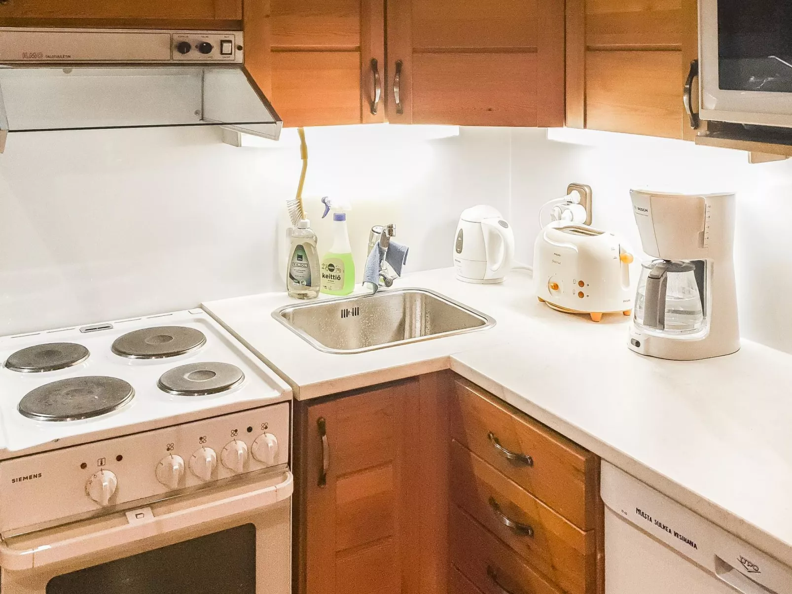 Ykkösruka 3, 3a - Drinnen