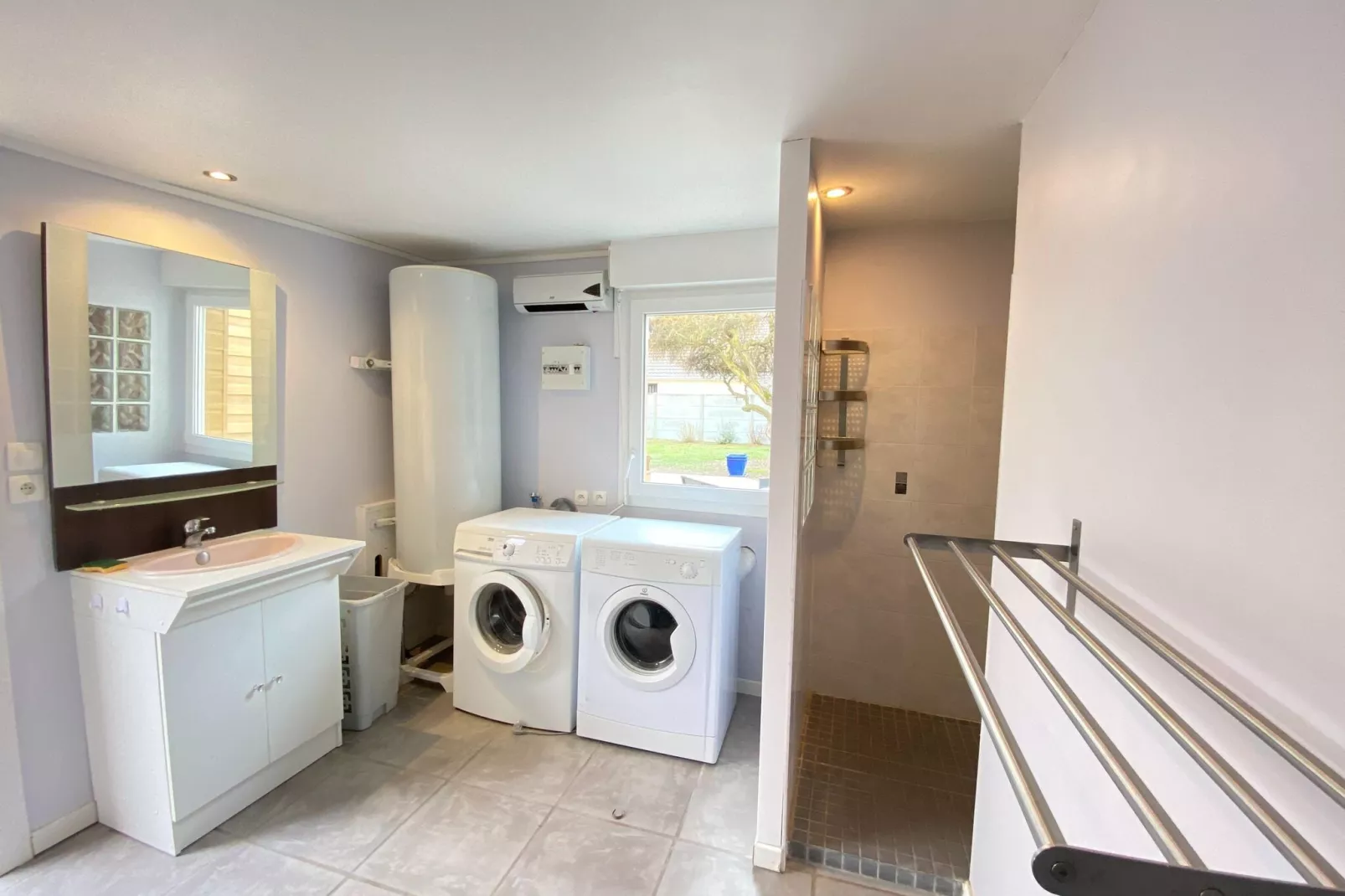 Maison de vacances 200 m mer St Pair sur Mer-Bathroom