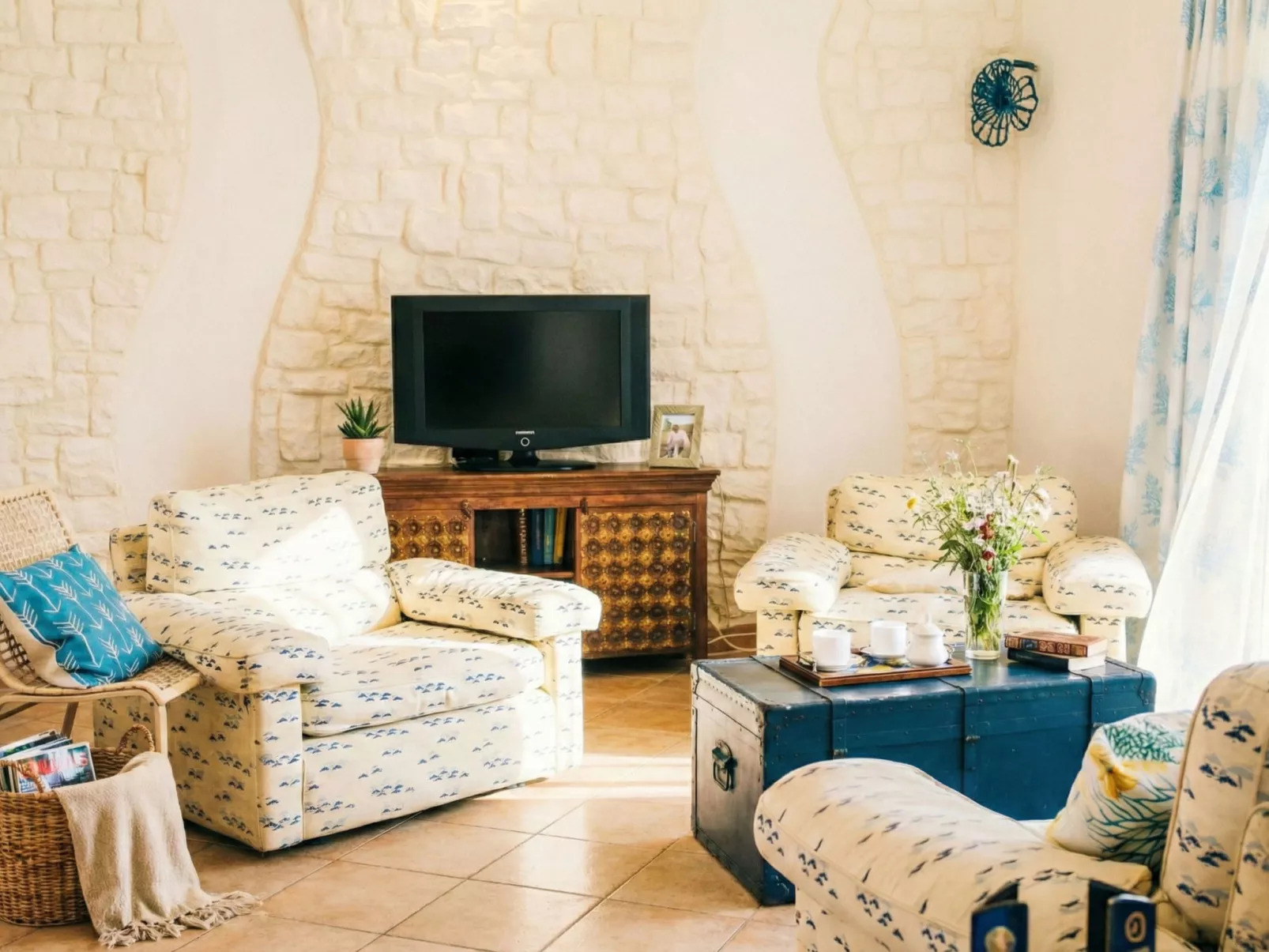 Crystal Sea Apartment-Inside