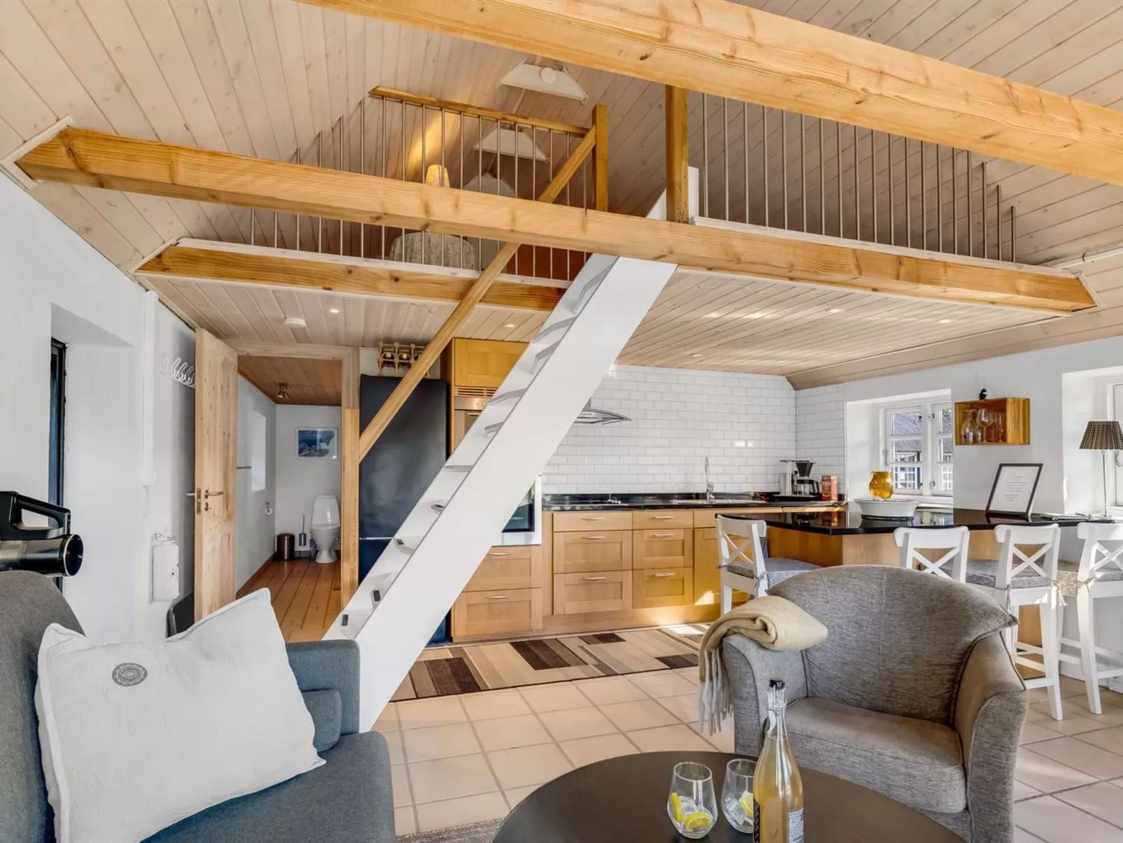 "Ronja" - 1.3km from the sea-Drinnen