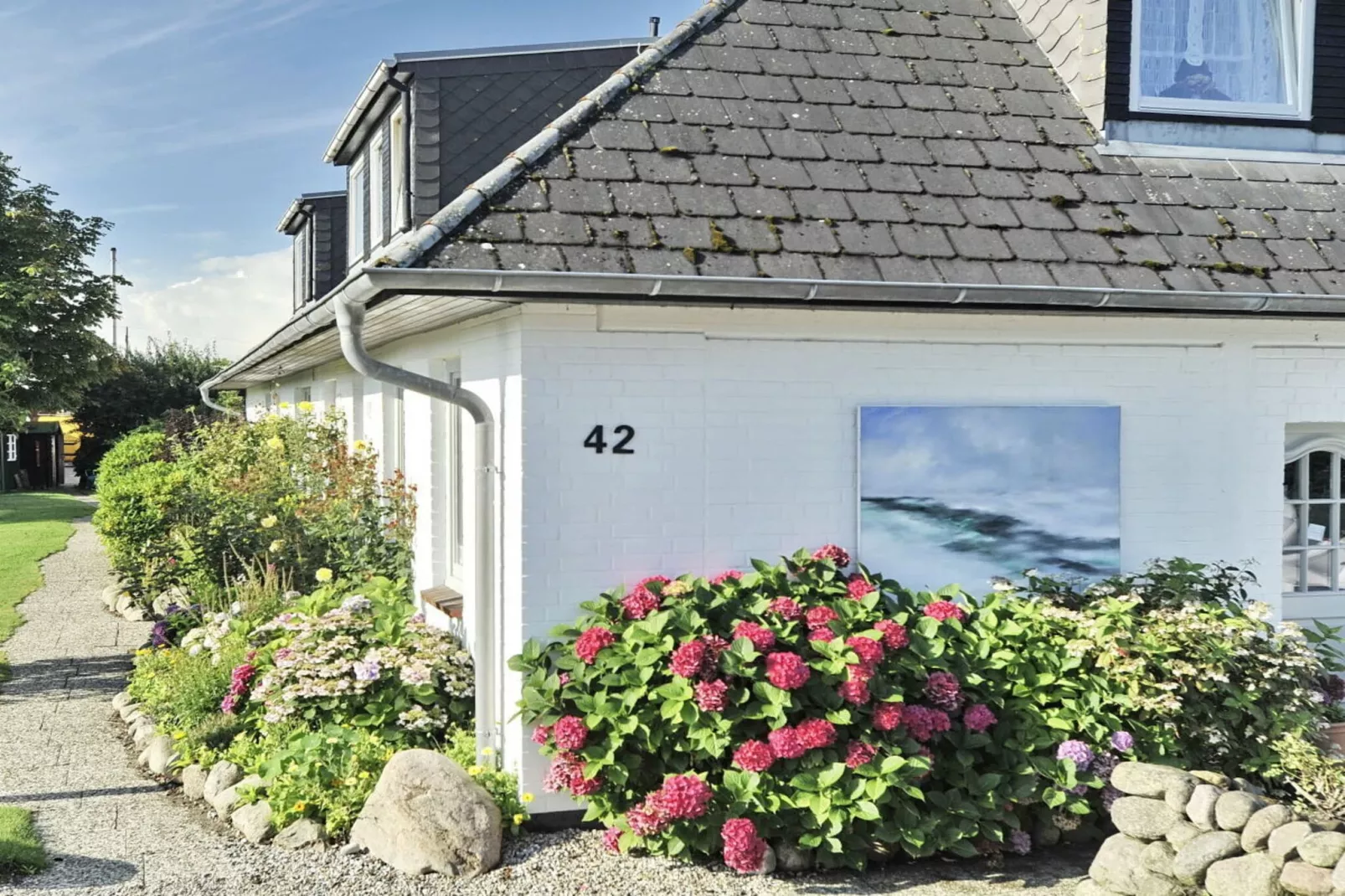 284435-Exterior in summer