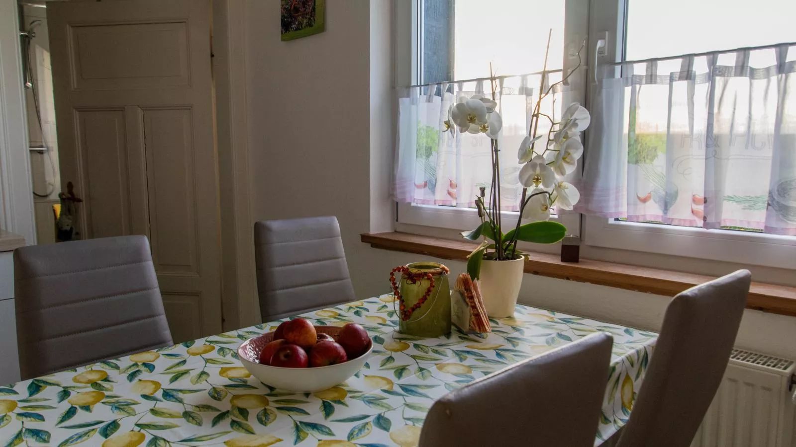 Brocken-Blick-Dining room