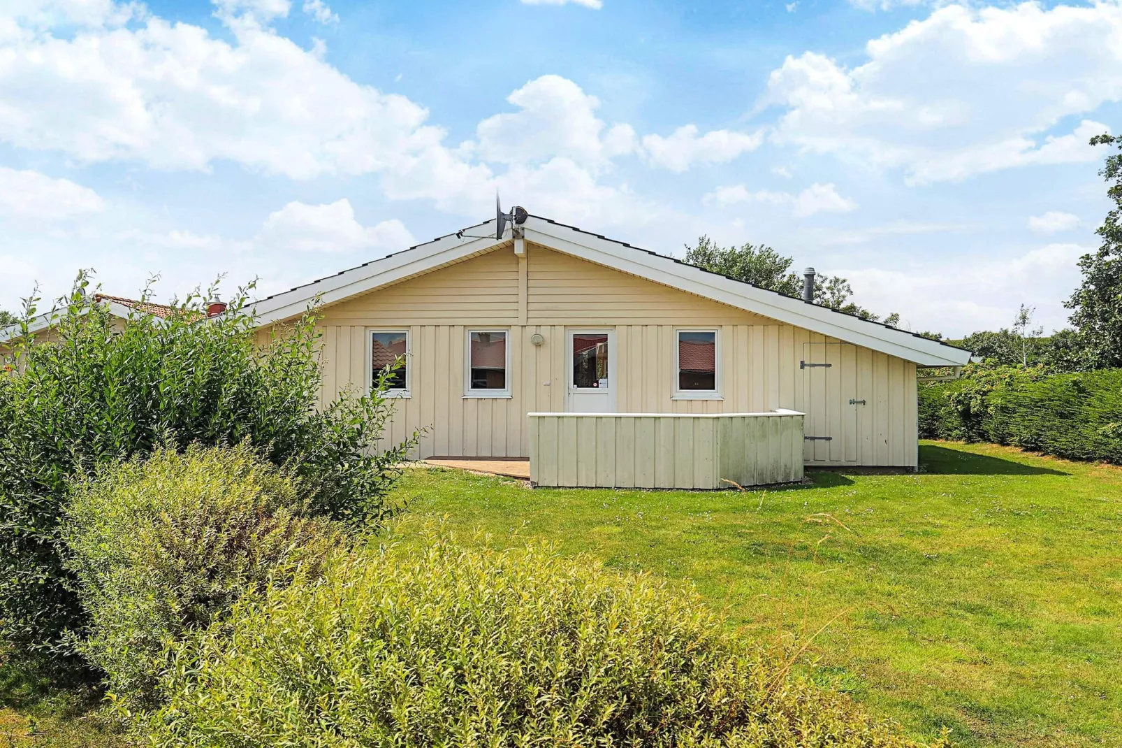 4 star holiday home in FRIEDRICHKOOG-Outdoor