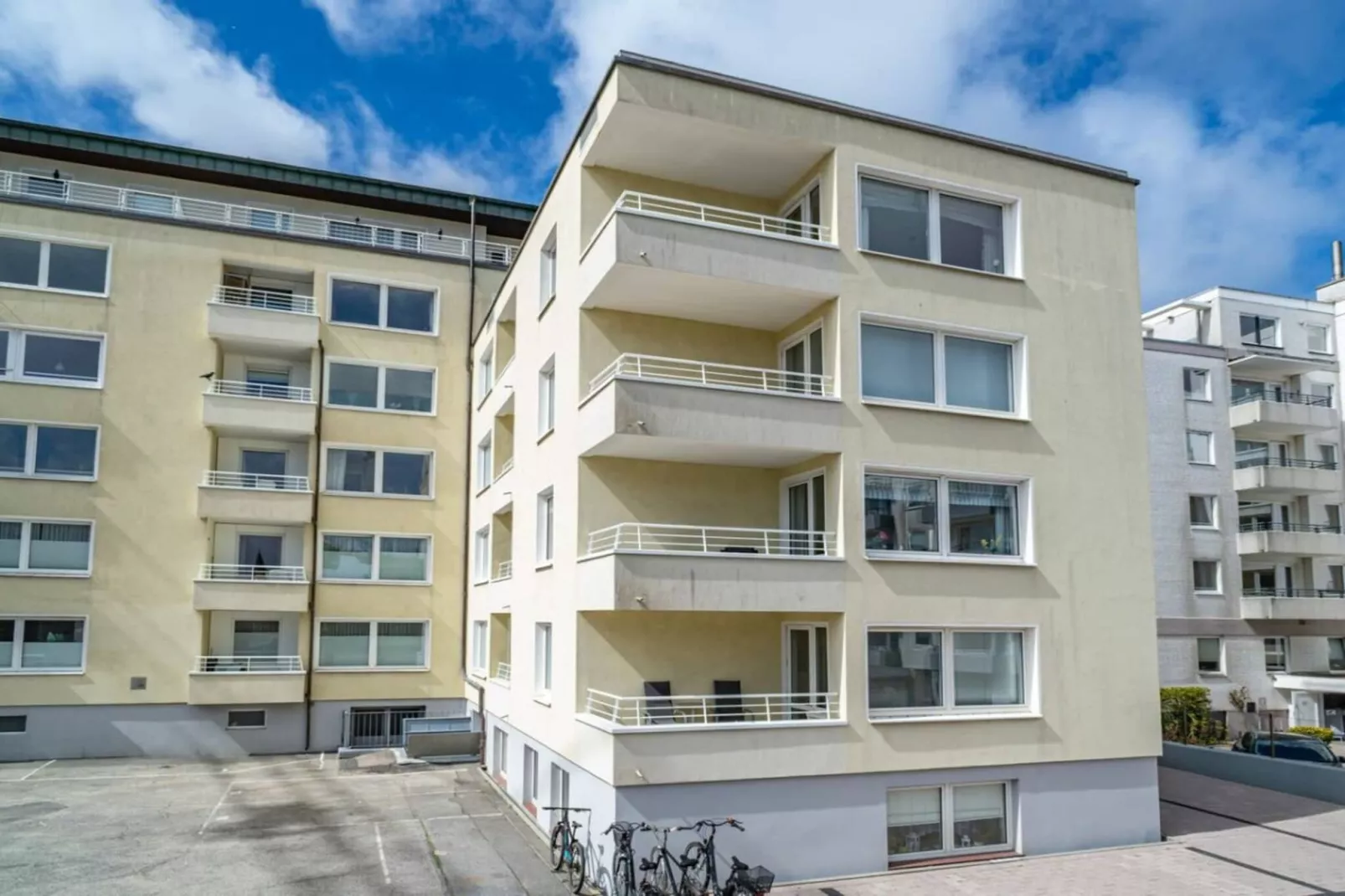 273509-Außenbereich Sommer