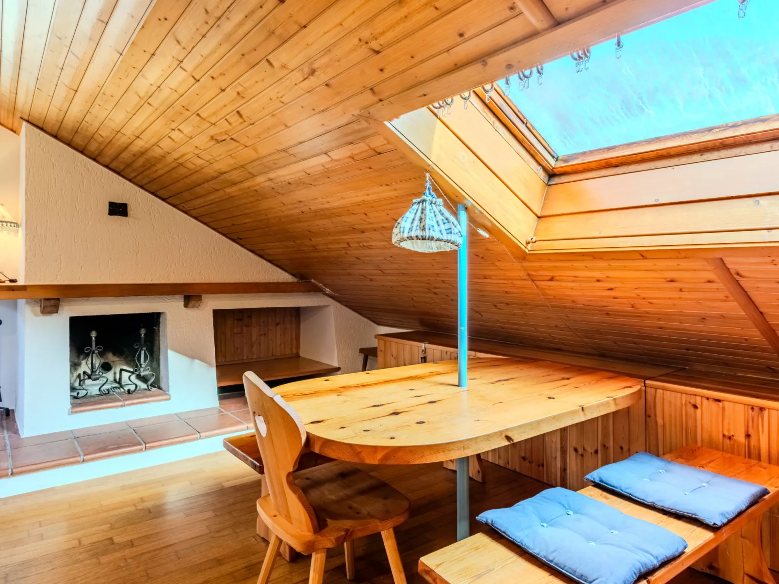 Mansarda Pineta-Drinnen