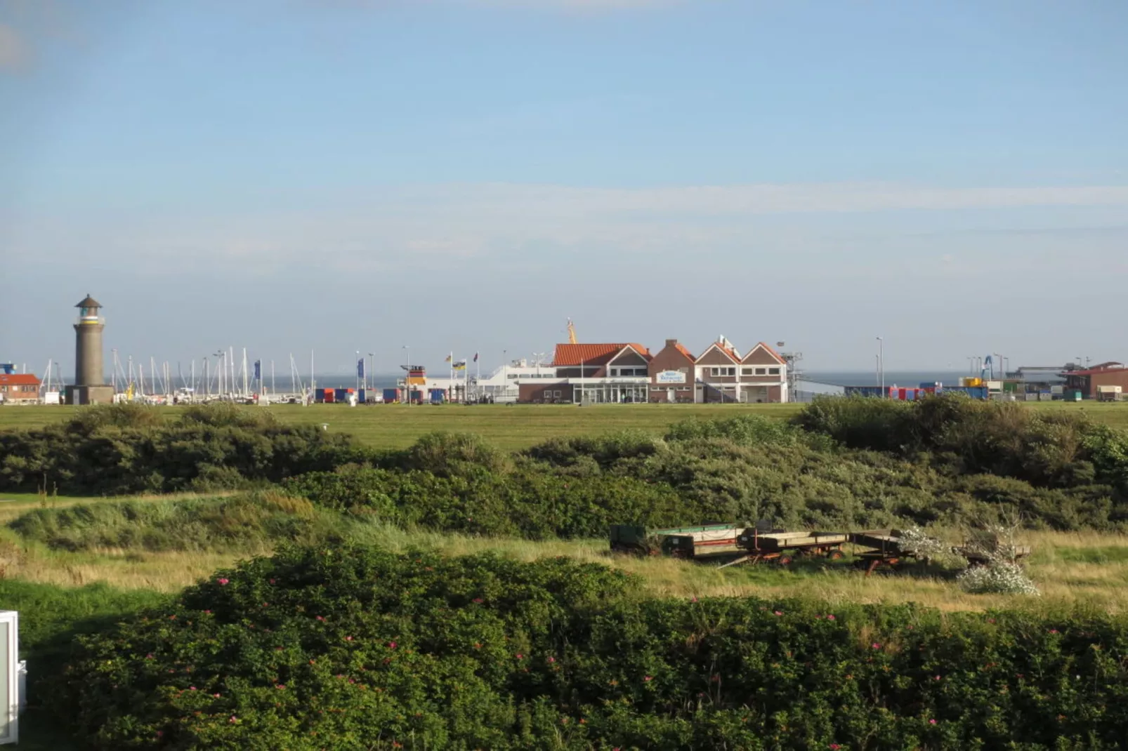 44755 - Exterior in summer