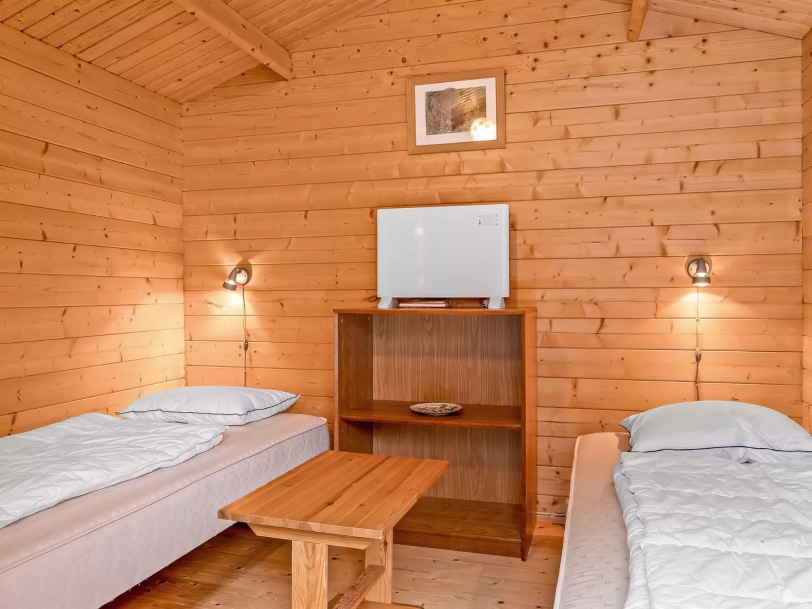 "Lökea" -  from the sea - Drinnen