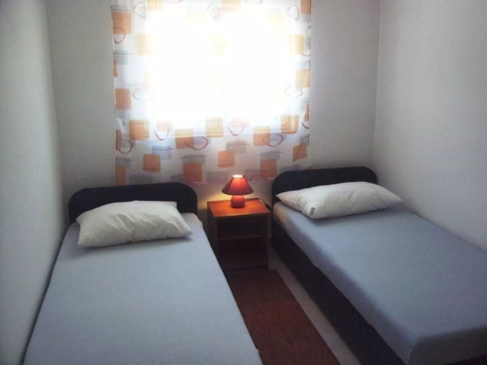 Wohnung in Seget Vranjica mit Terrasse und Grill-Drinnen