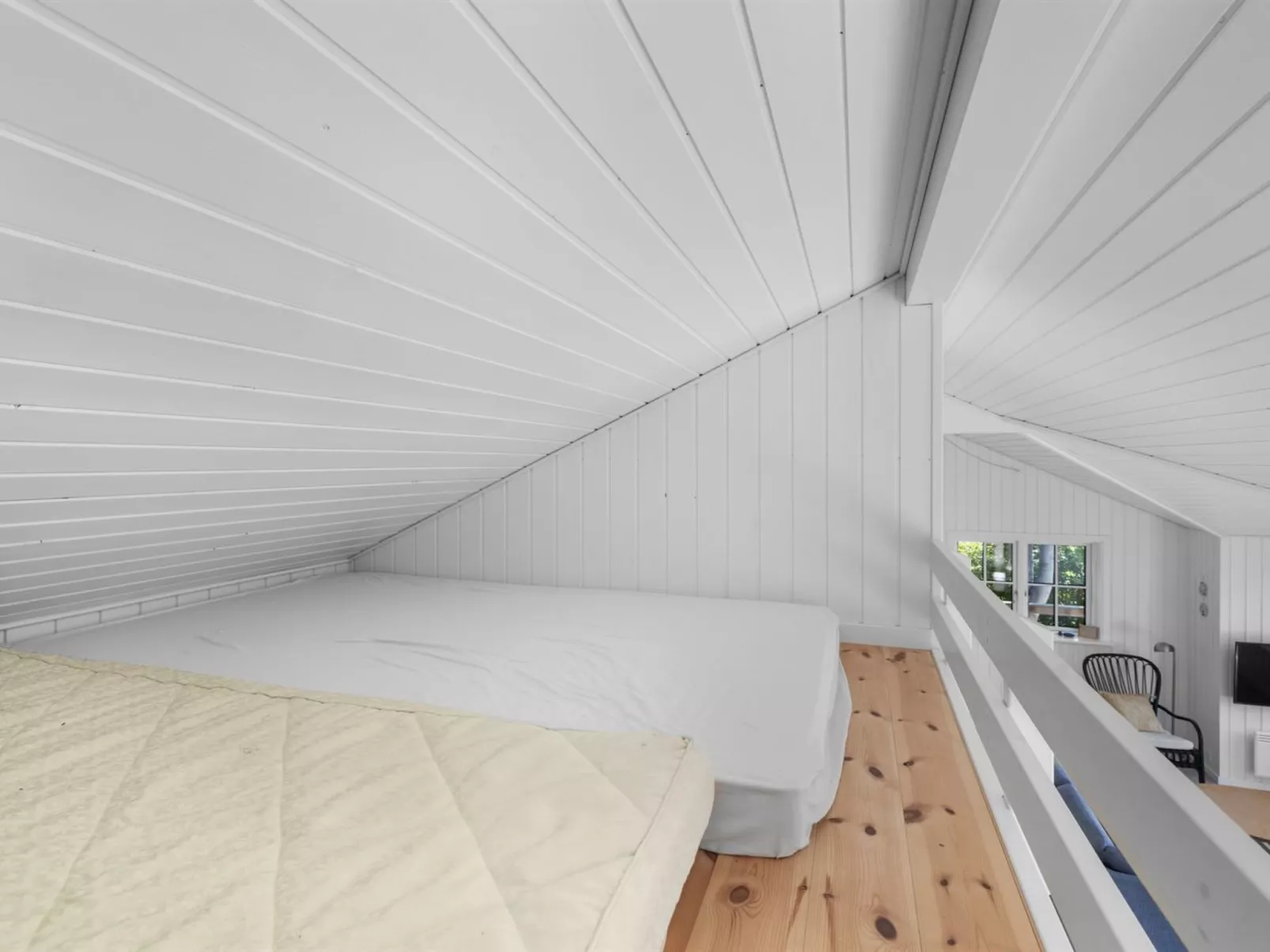 "Edvardsine" - 40m from the sea-Drinnen