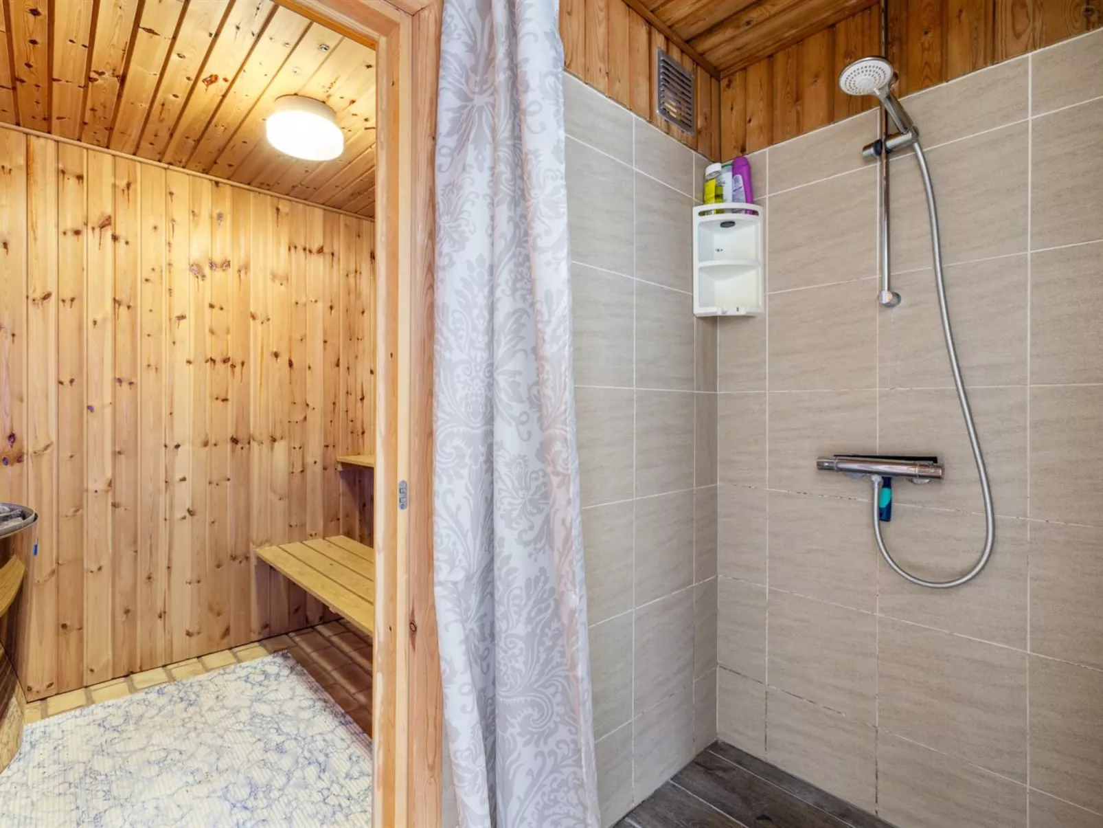 "Ina" - 210m from the sea-Drinnen