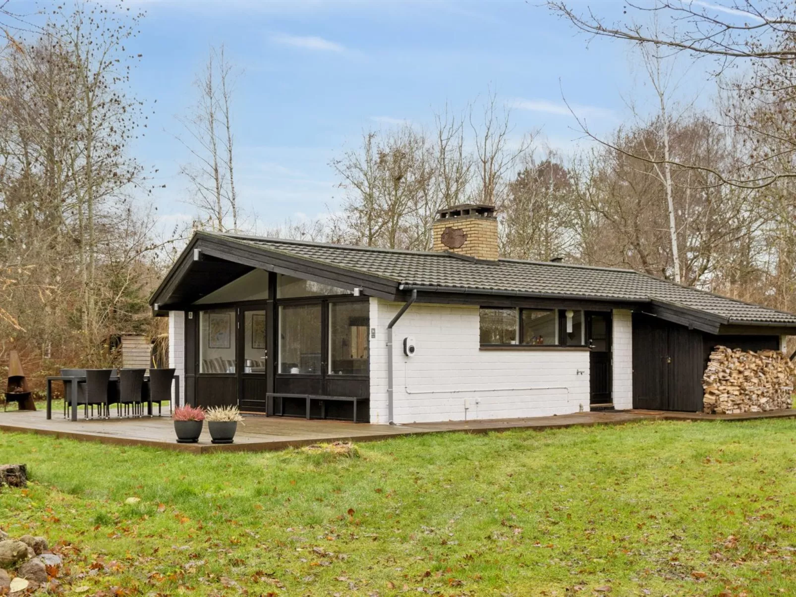 "Ordan" - 140m to the fjord-Outside