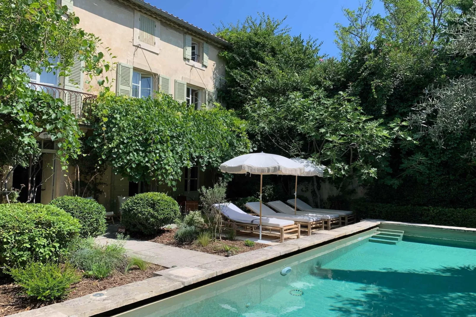 Mas Maillane demeure du XVIIIe entièrement rénové-Swimming pool