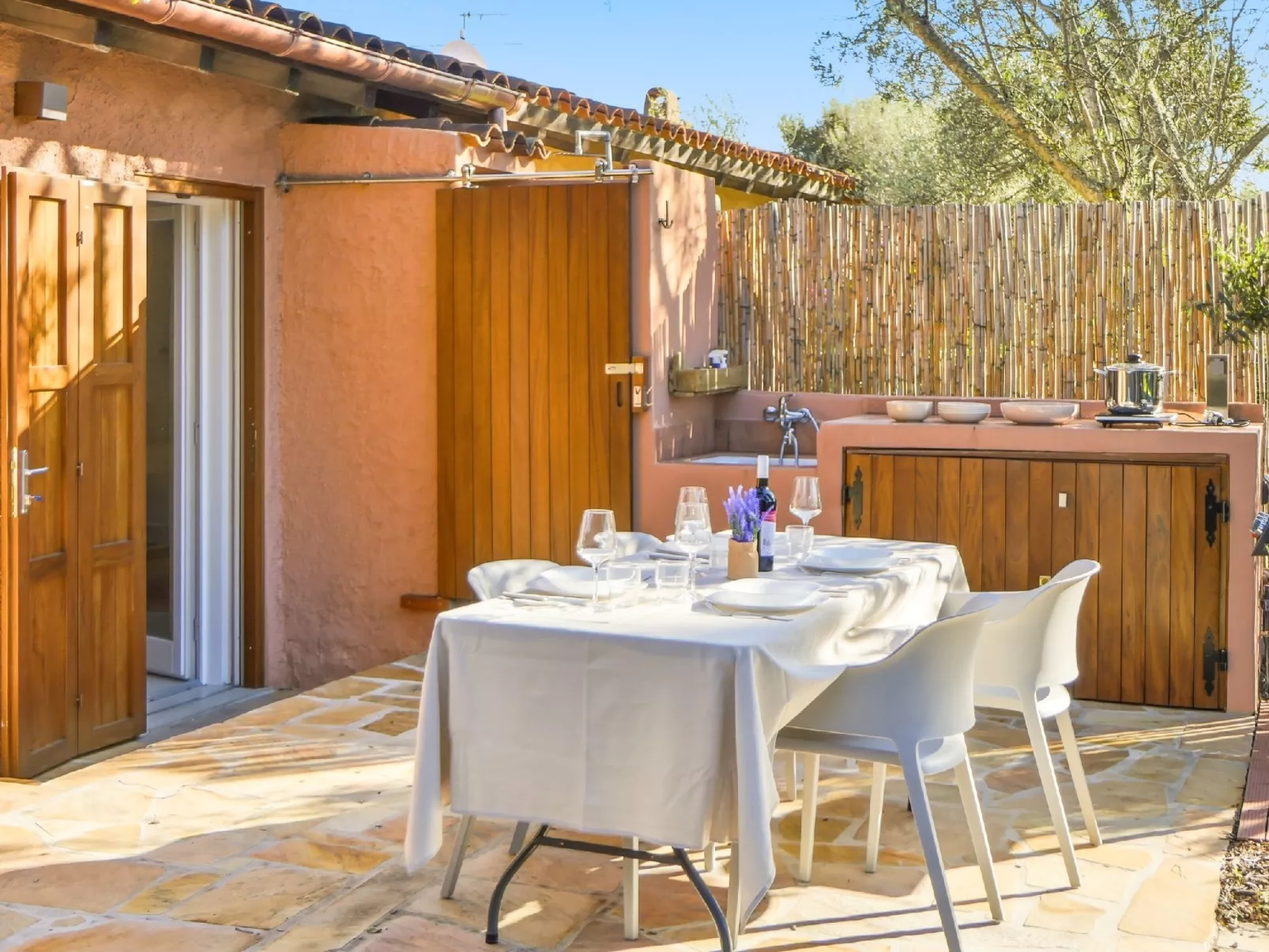 La Quercia - Outside