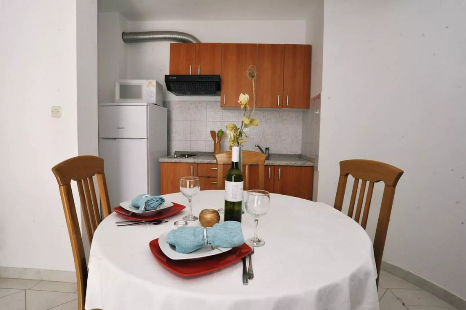 Apartments Anamarija - One Bedroom Apartment with Balcony (A2+2) 9 - Cuisine
