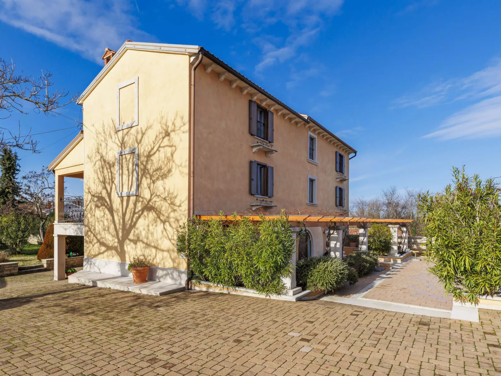 Villa Christina - Outside