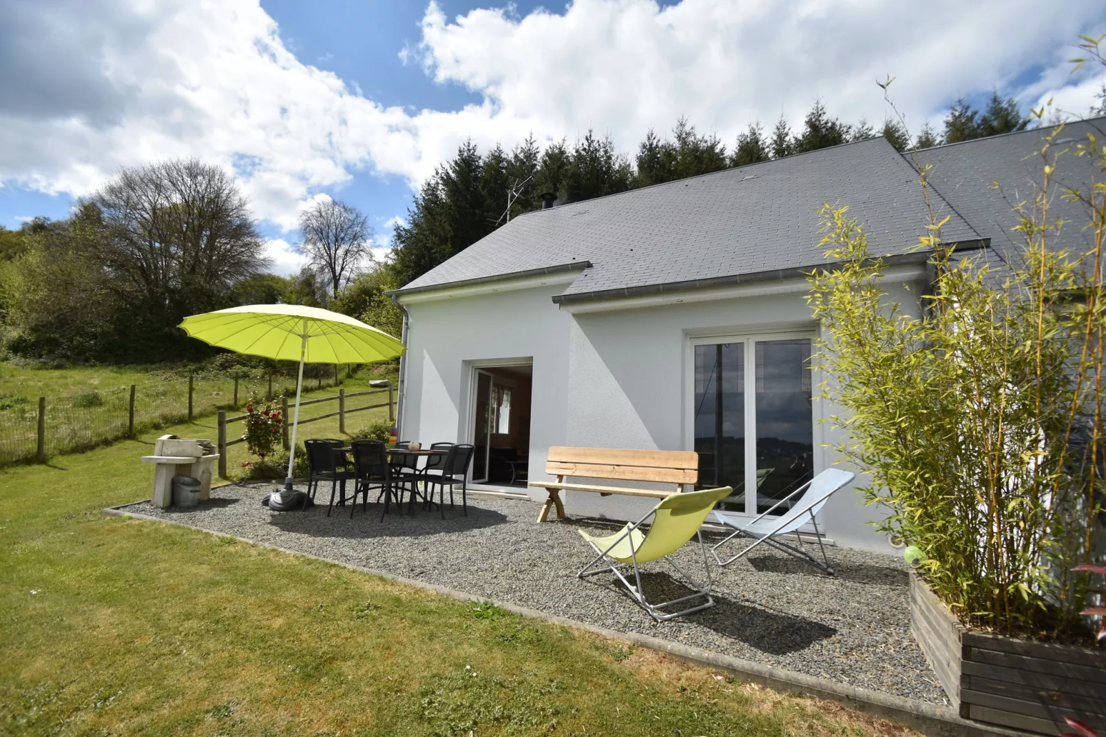 Les Vaux-Exterior summer