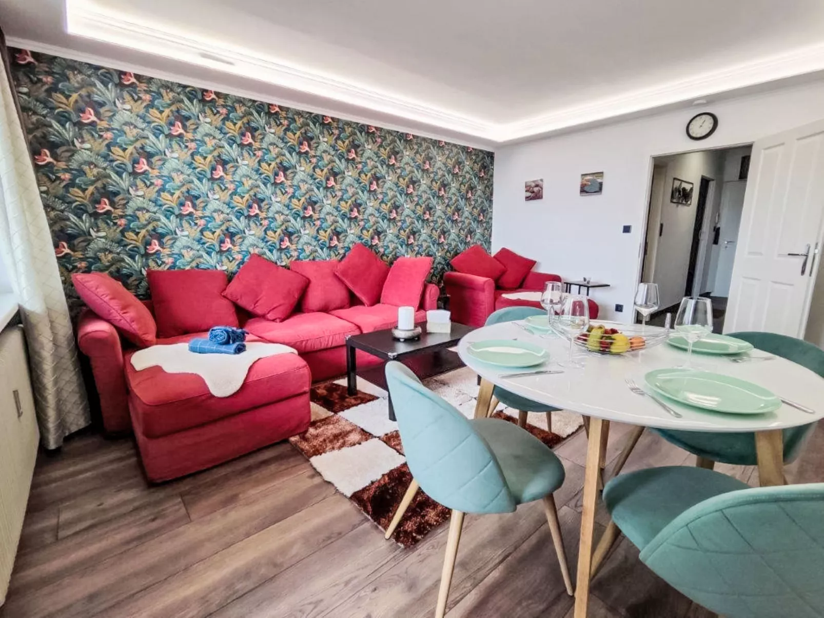 Urban & Florian Apt.67 Family - Drinnen