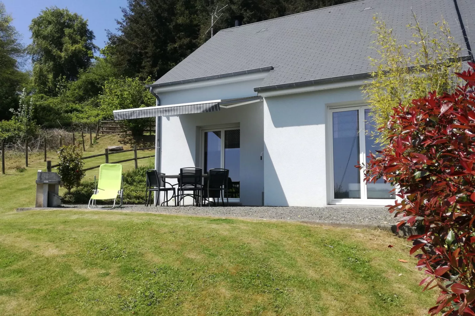 Les Vaux-Exterior summer