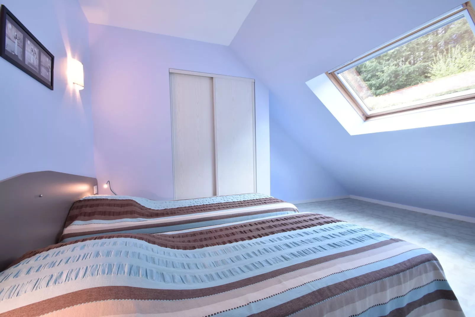 Les Vaux-Bedroom