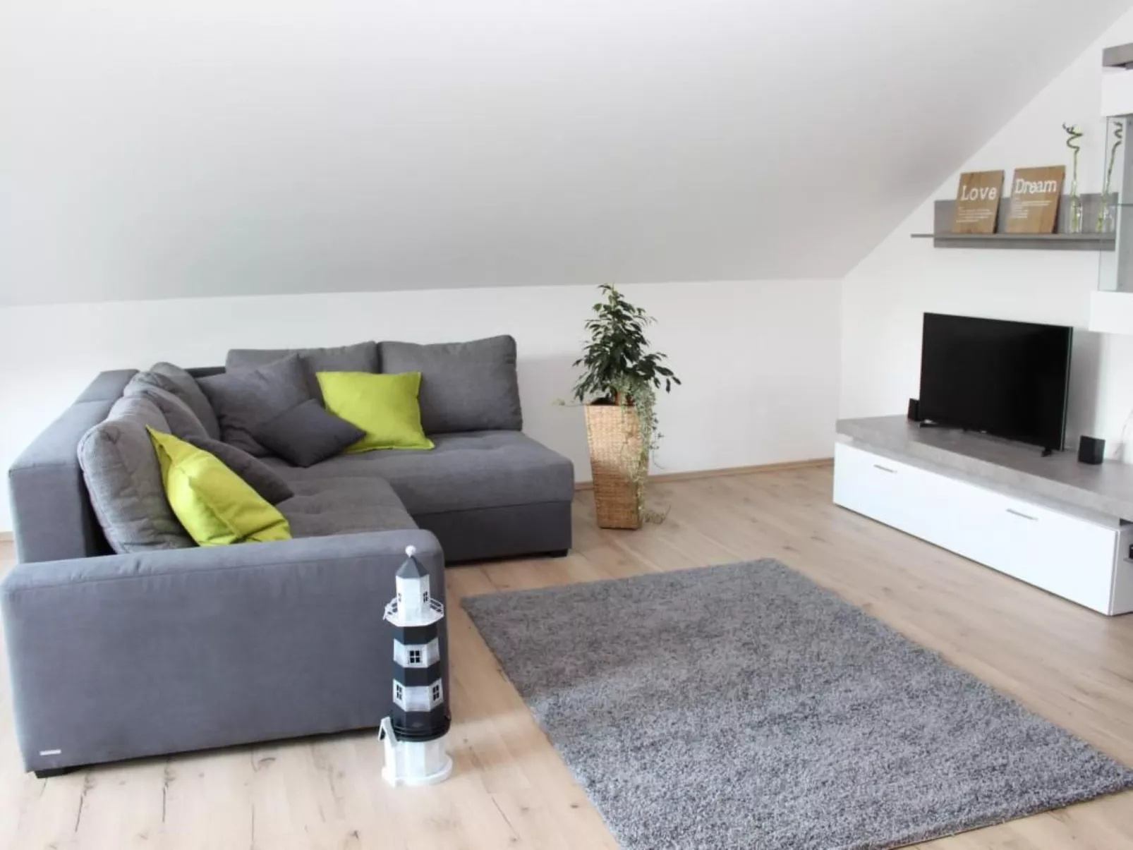 Nettes Ferienhaus in Hemfurth-Edersee mit Großer Terrasse - Image-tags.info