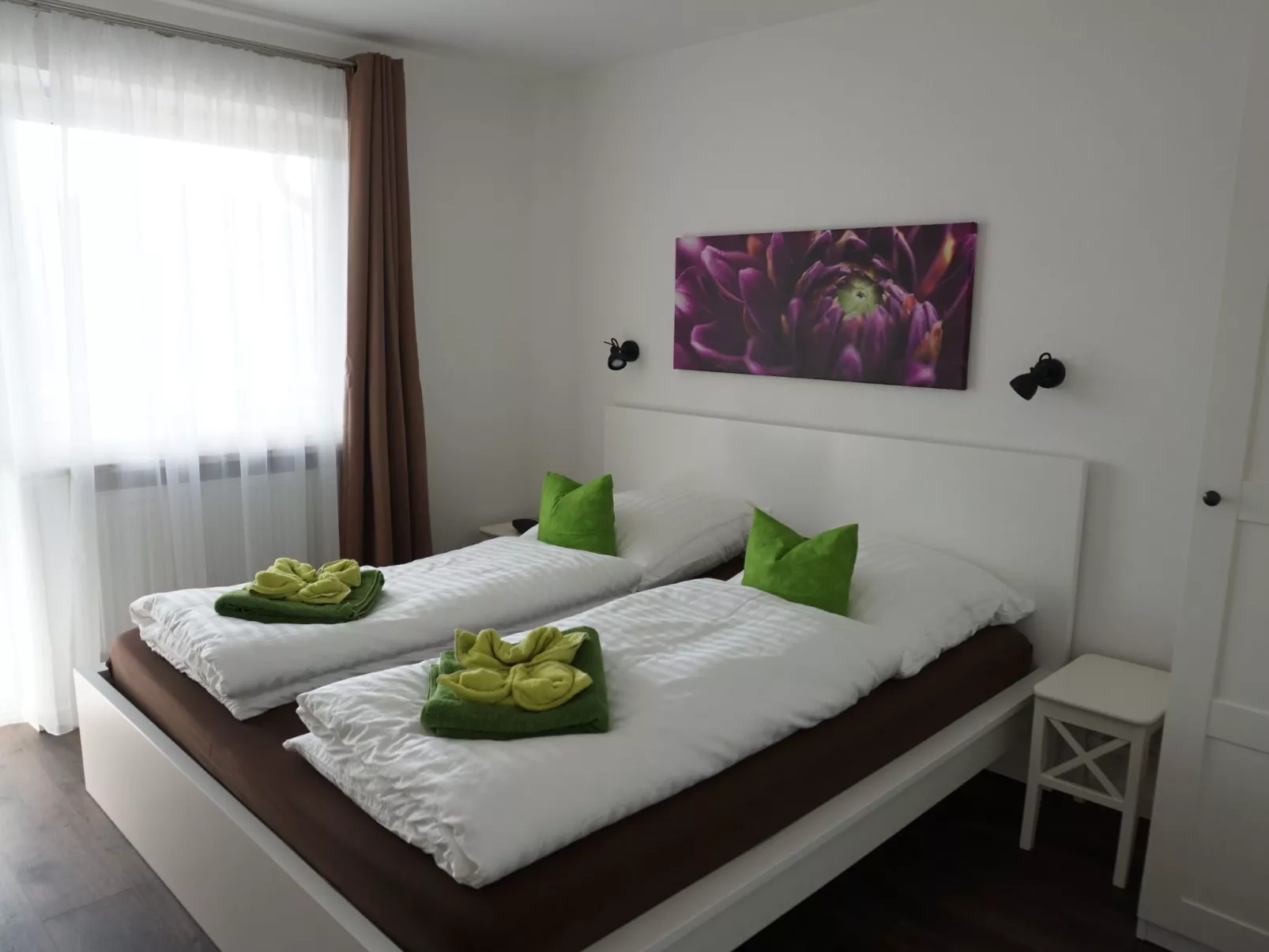 BayVista mit Balkon und Bergblick - Image-tags.info