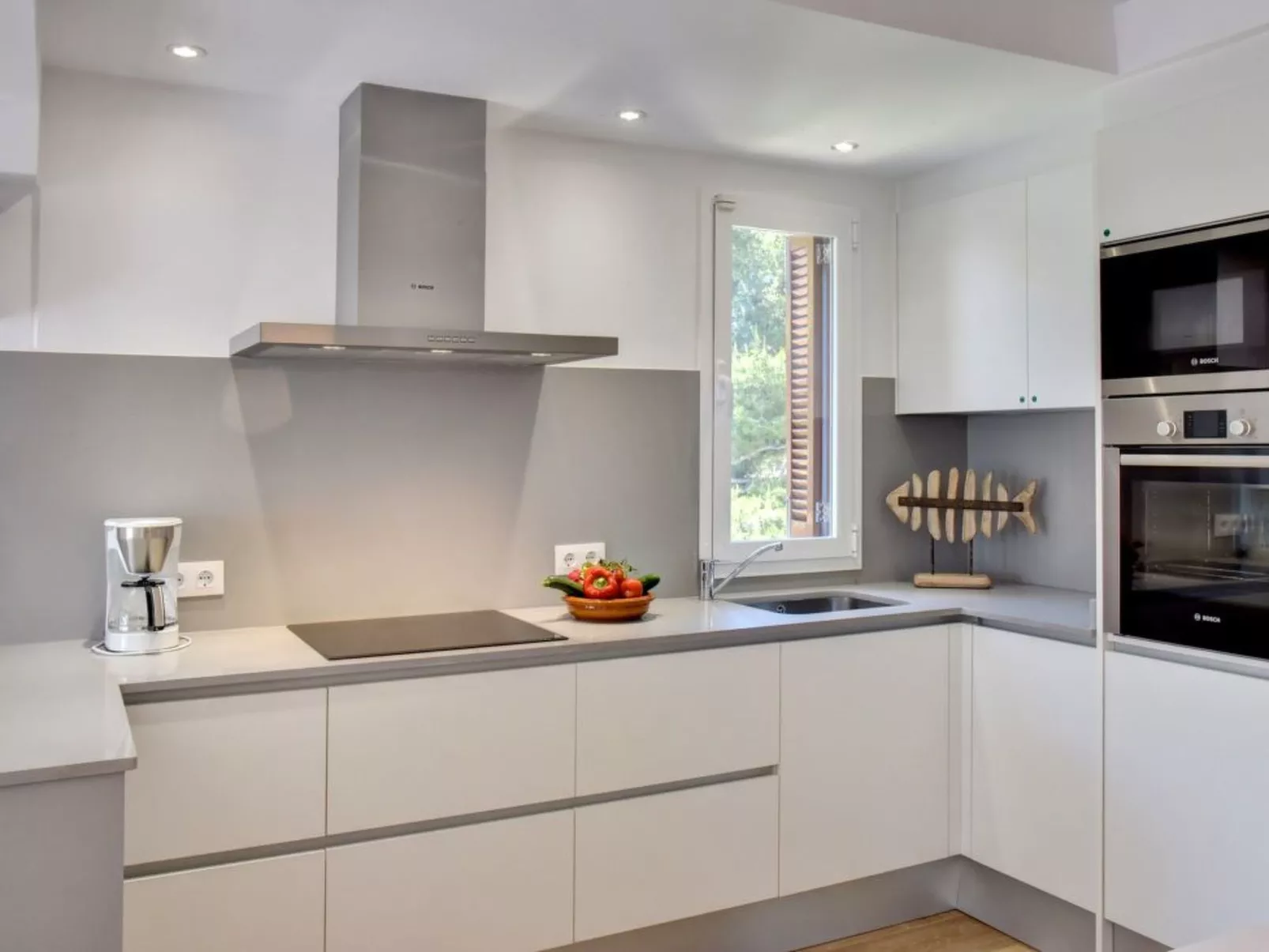 Neu renoviertes, modernes Apartment für 4 Personen, direkt an der Cala Ferrera - Drinnen