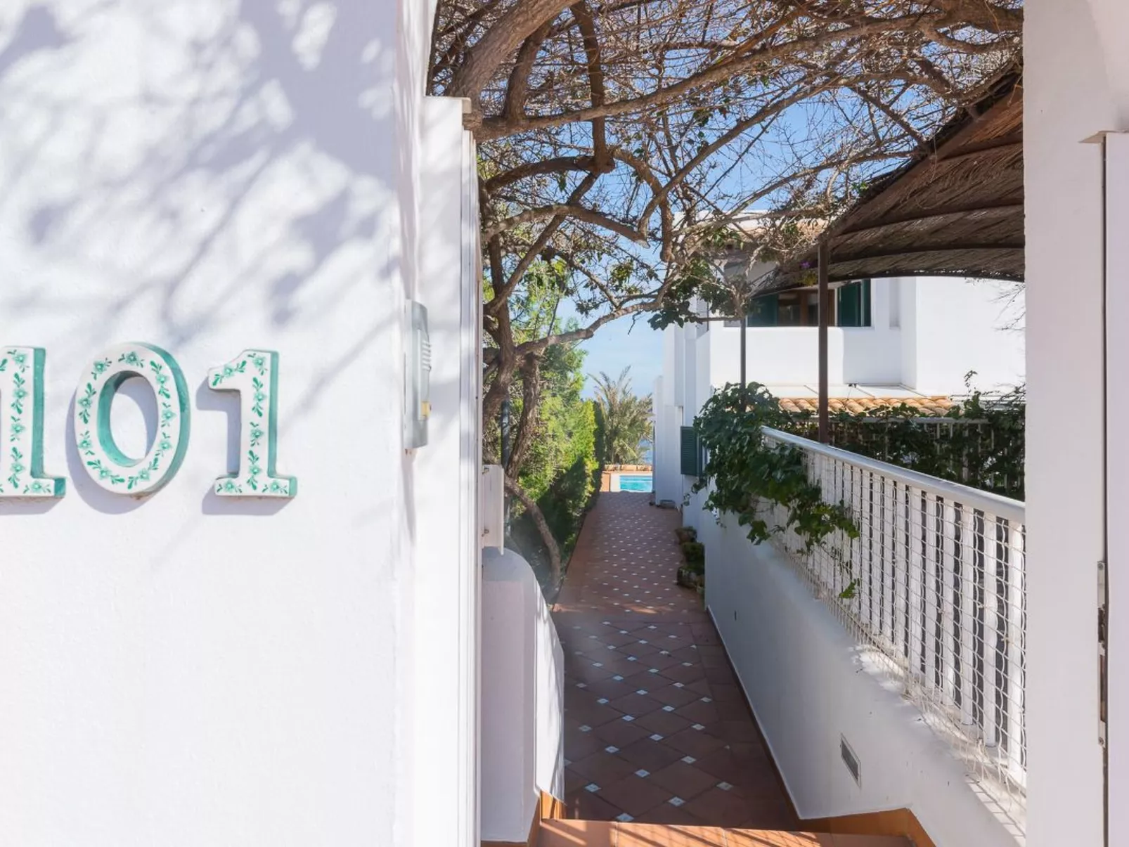 Forti 101 - Outside