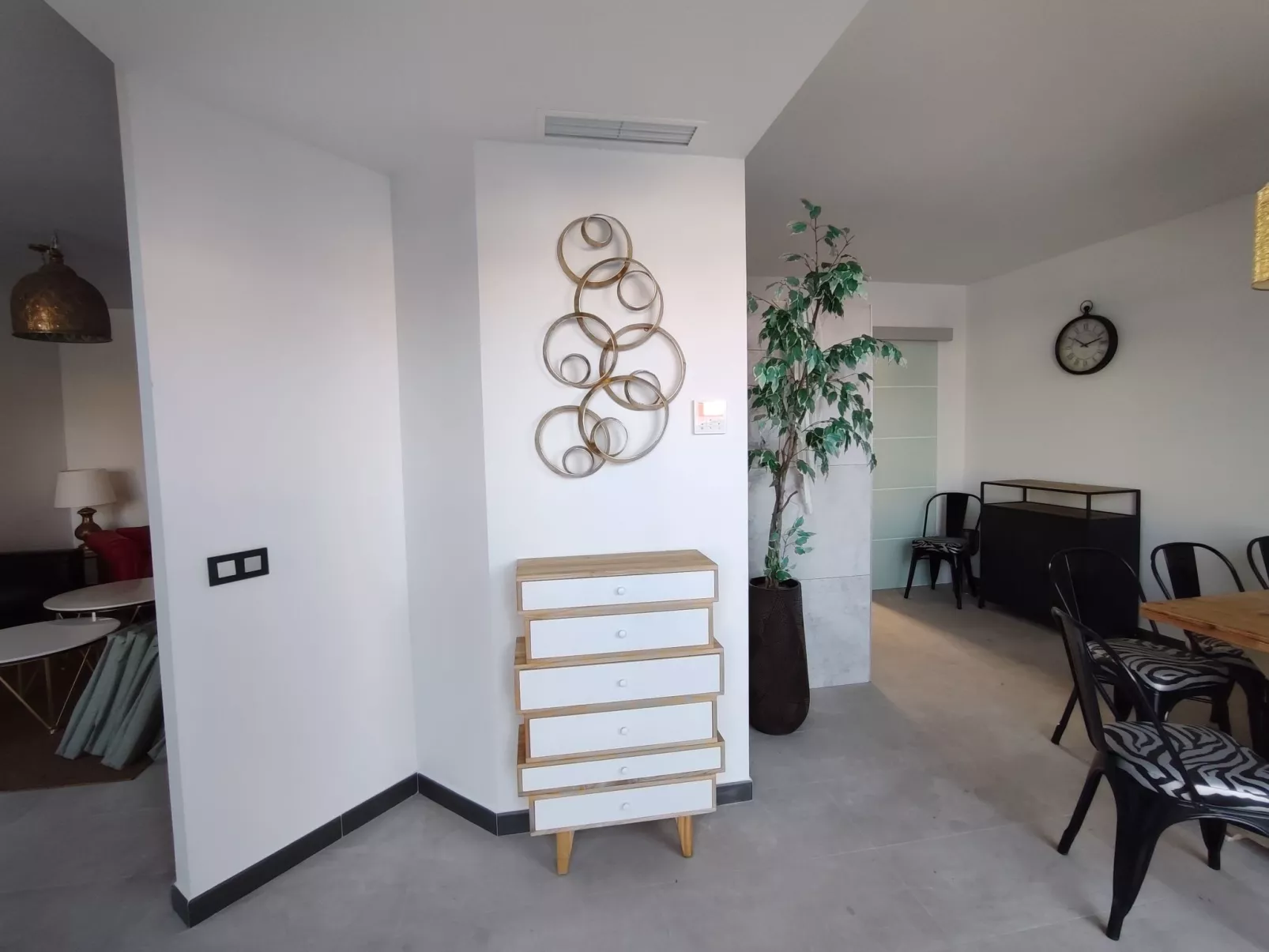 Luxuriöse Villa mit privatem Pool und Bergblick - Image-tags.info