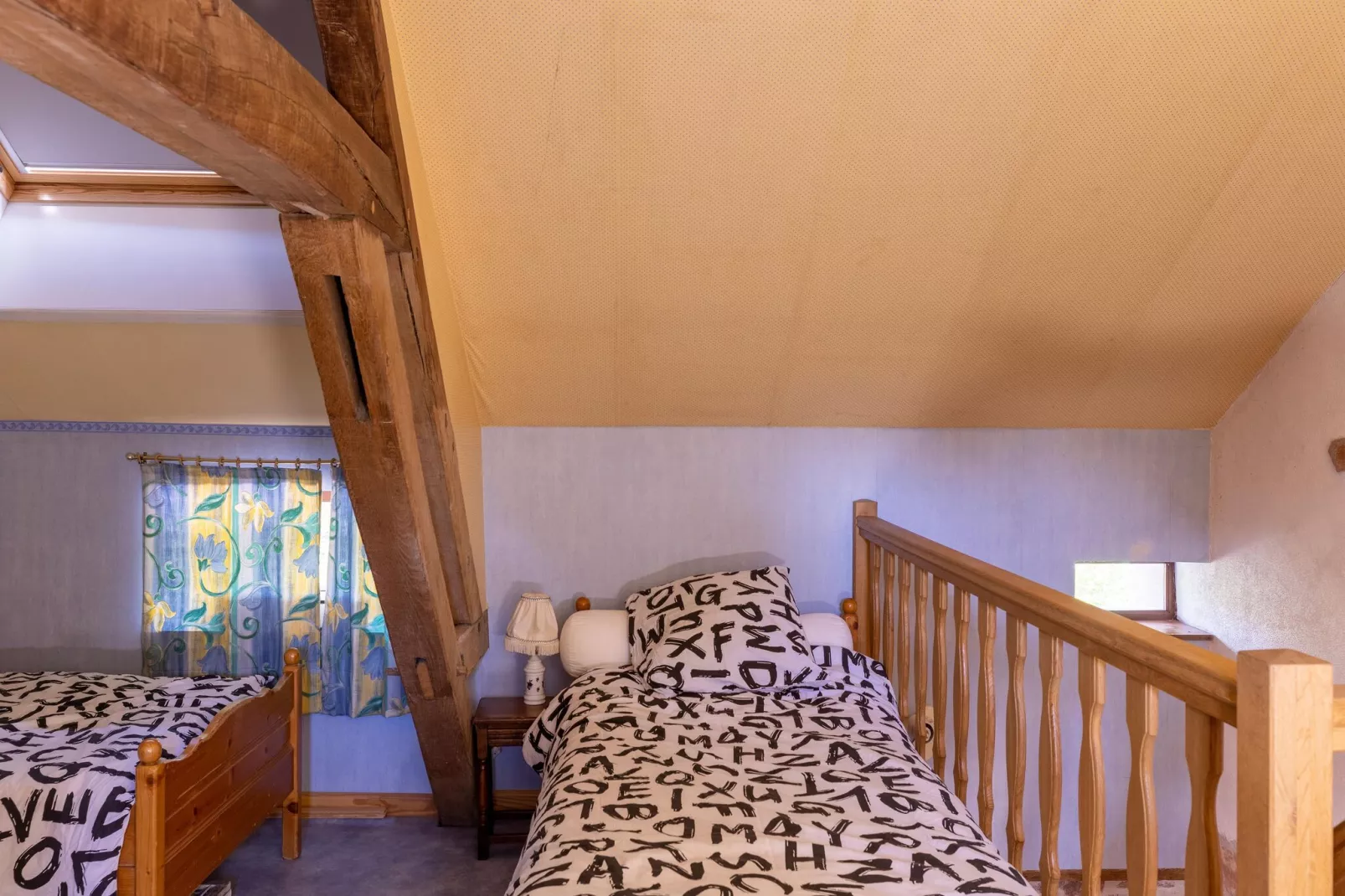LA MAISON AUX VOLETS ROUGES-Chambre