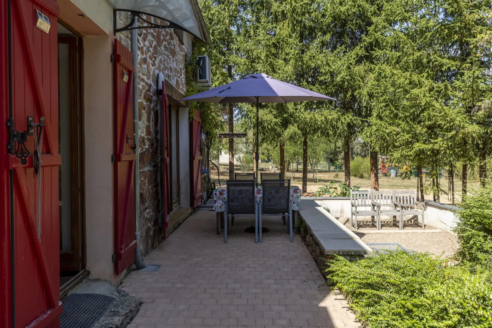 LA MAISON AUX VOLETS ROUGES-Balcon-terrasse