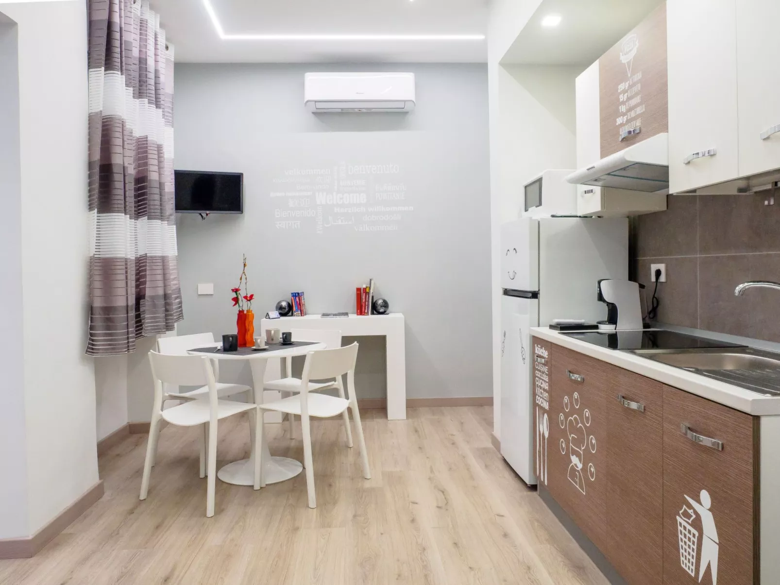 Plebiscito Home Holidays ... Im Herzen von Neapel ... nur 150 Meter von der zen - Image-tags.info